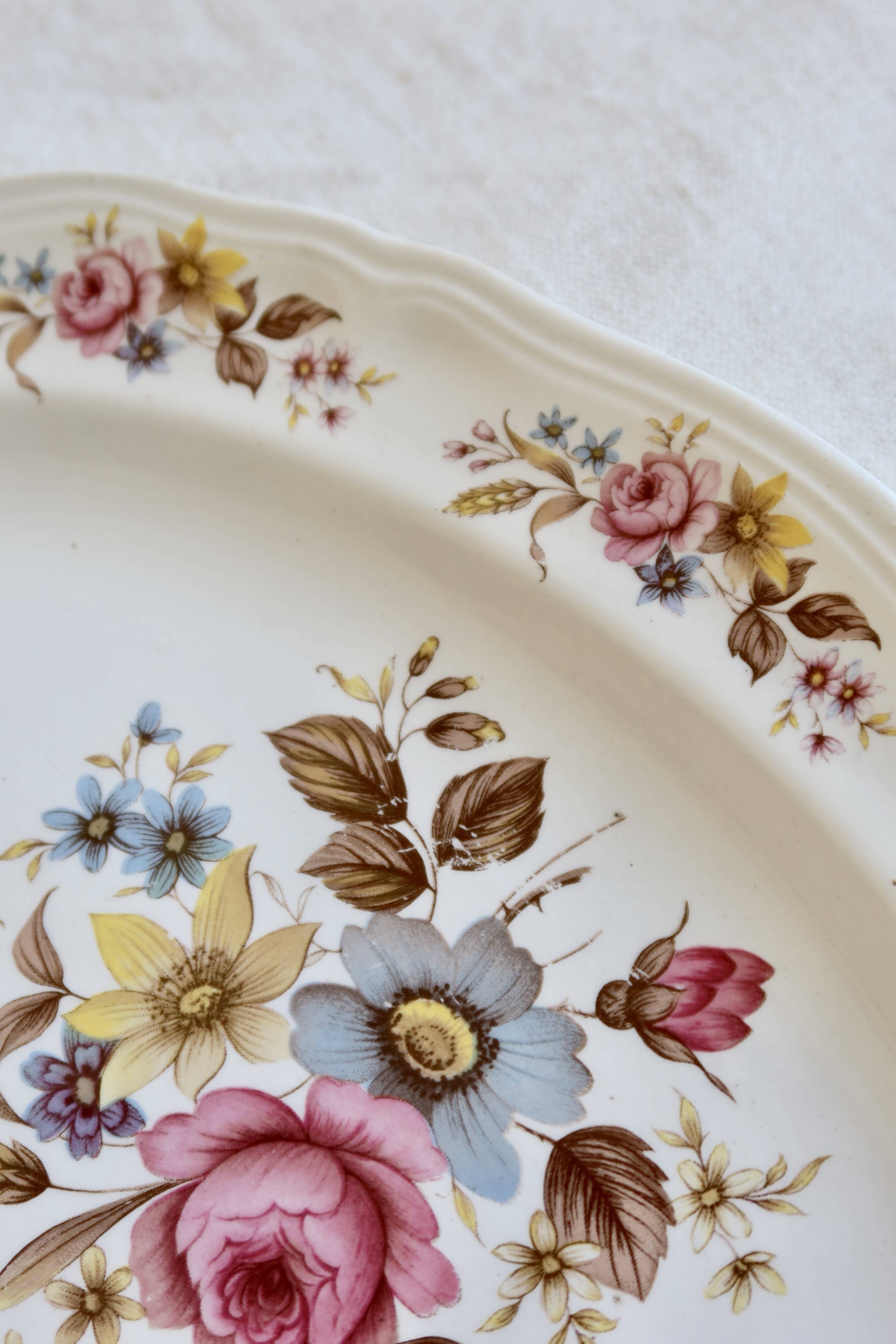 Ravier vintage Moulin des Loups white porcelain - Bouquet decoration