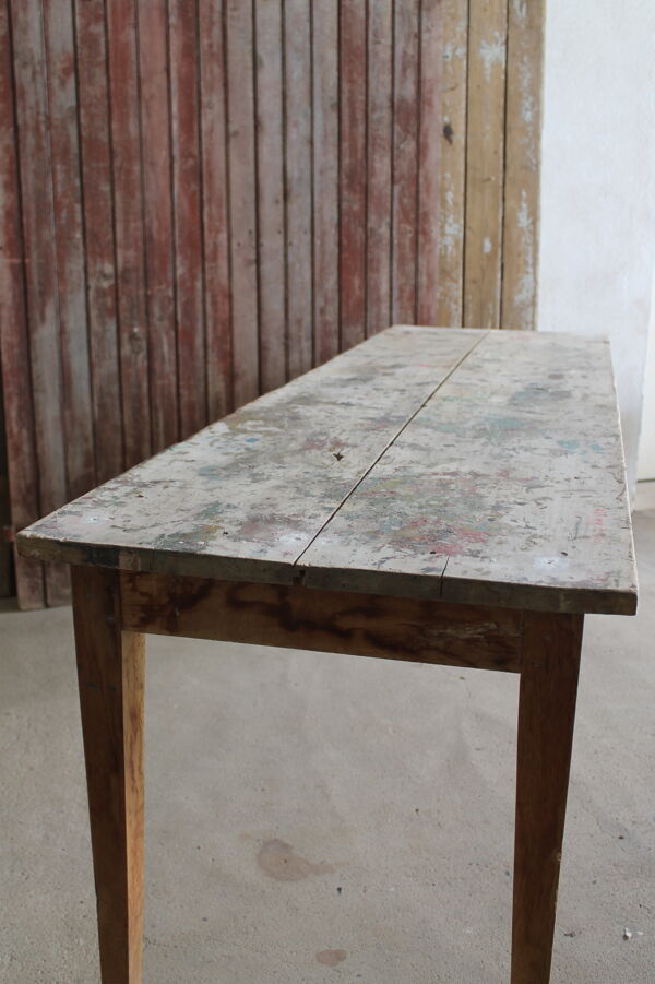 Veille table d'ecole