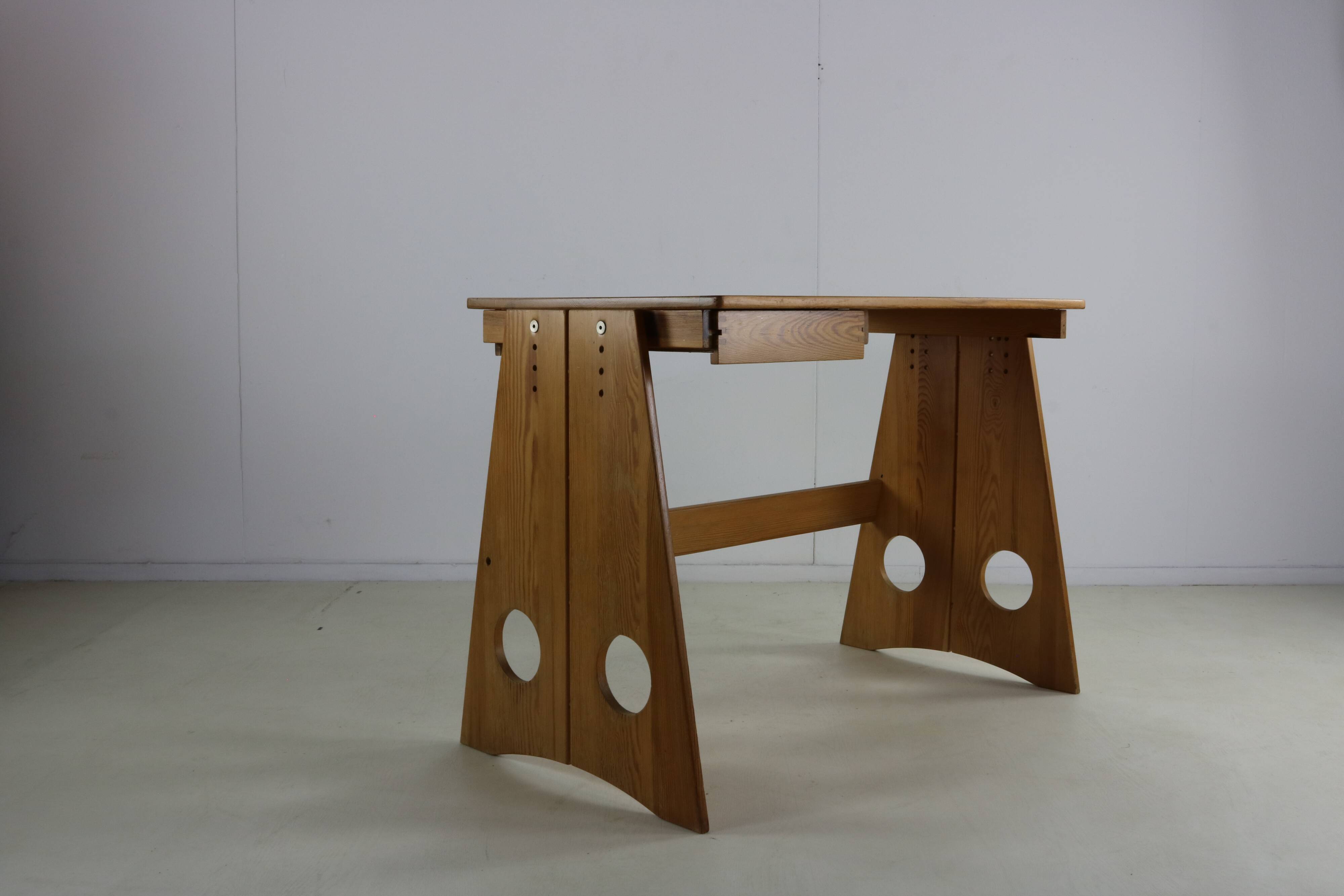 Swedish design height adjustable desk by Gilbert Marklund