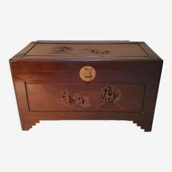 Chinese wedding chest in carved wood late XIXth