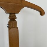 Deux Porte corset, présentoir, porte vétement en bois vintage