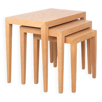 Tables gigognes en chêne clair de Severin Hansen