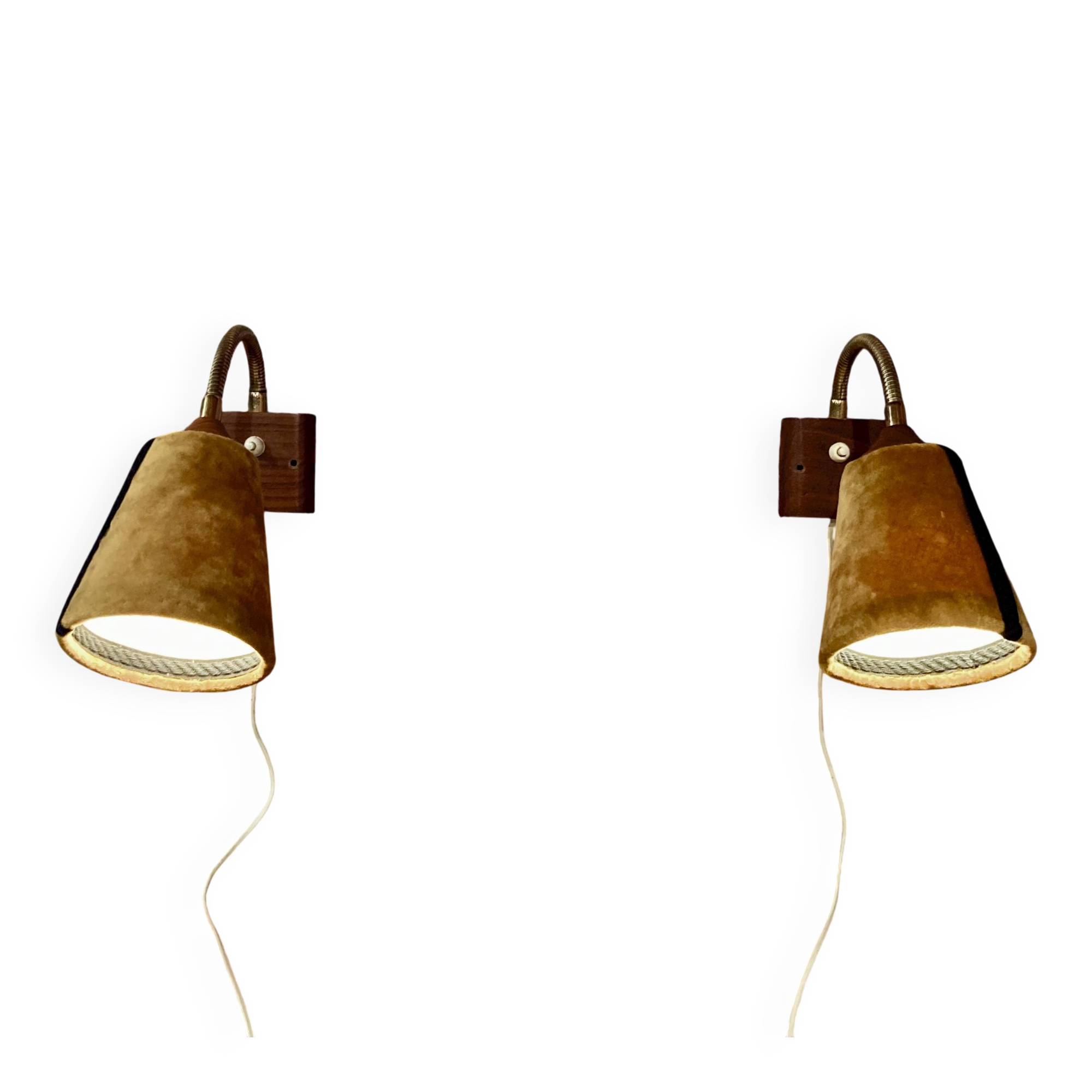 "ADJUSTABLE WALL LIGHTS 'SCANDINAVIAN DESIGN'."