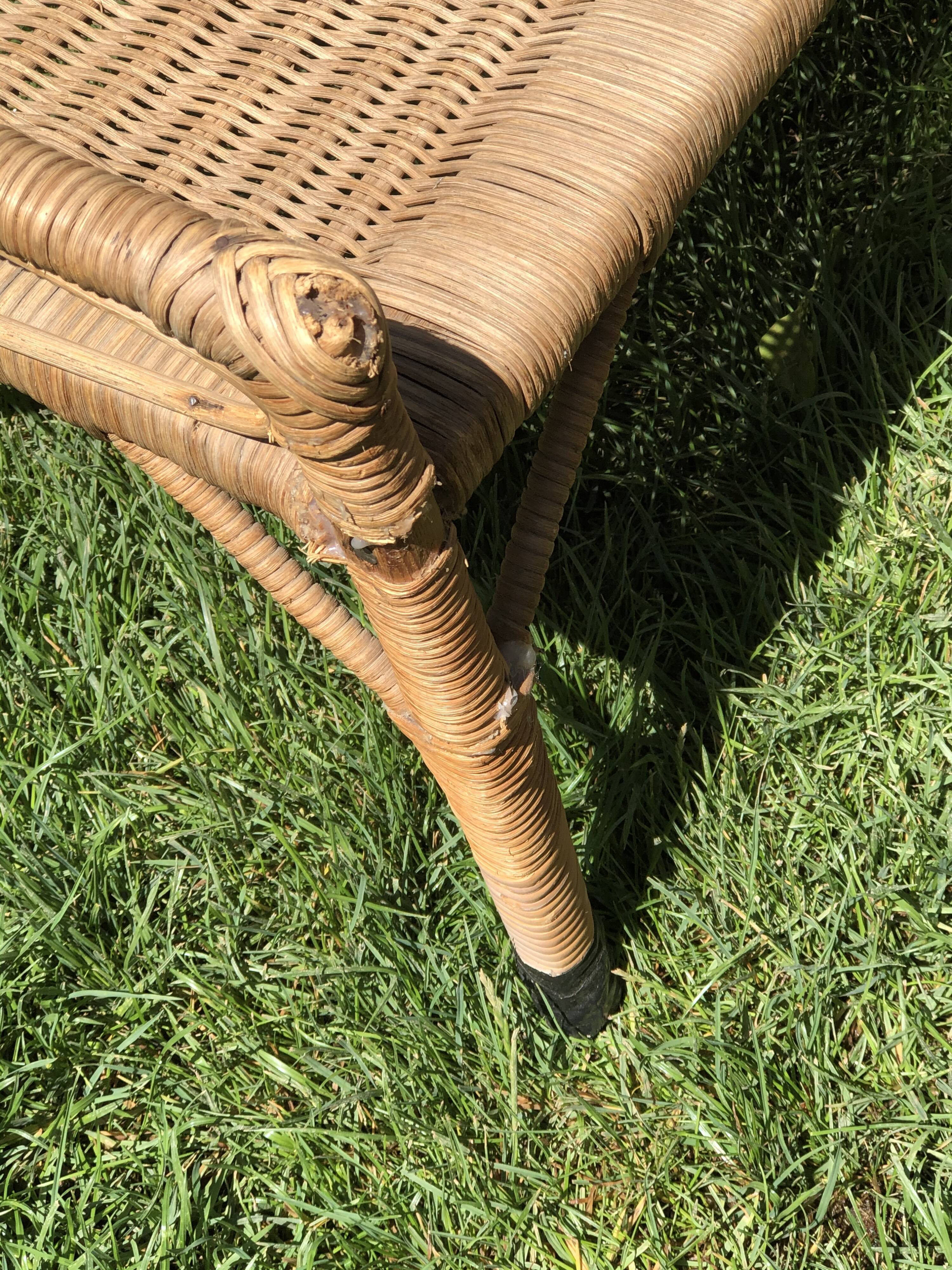 Set 2 sun loungers and table 60s