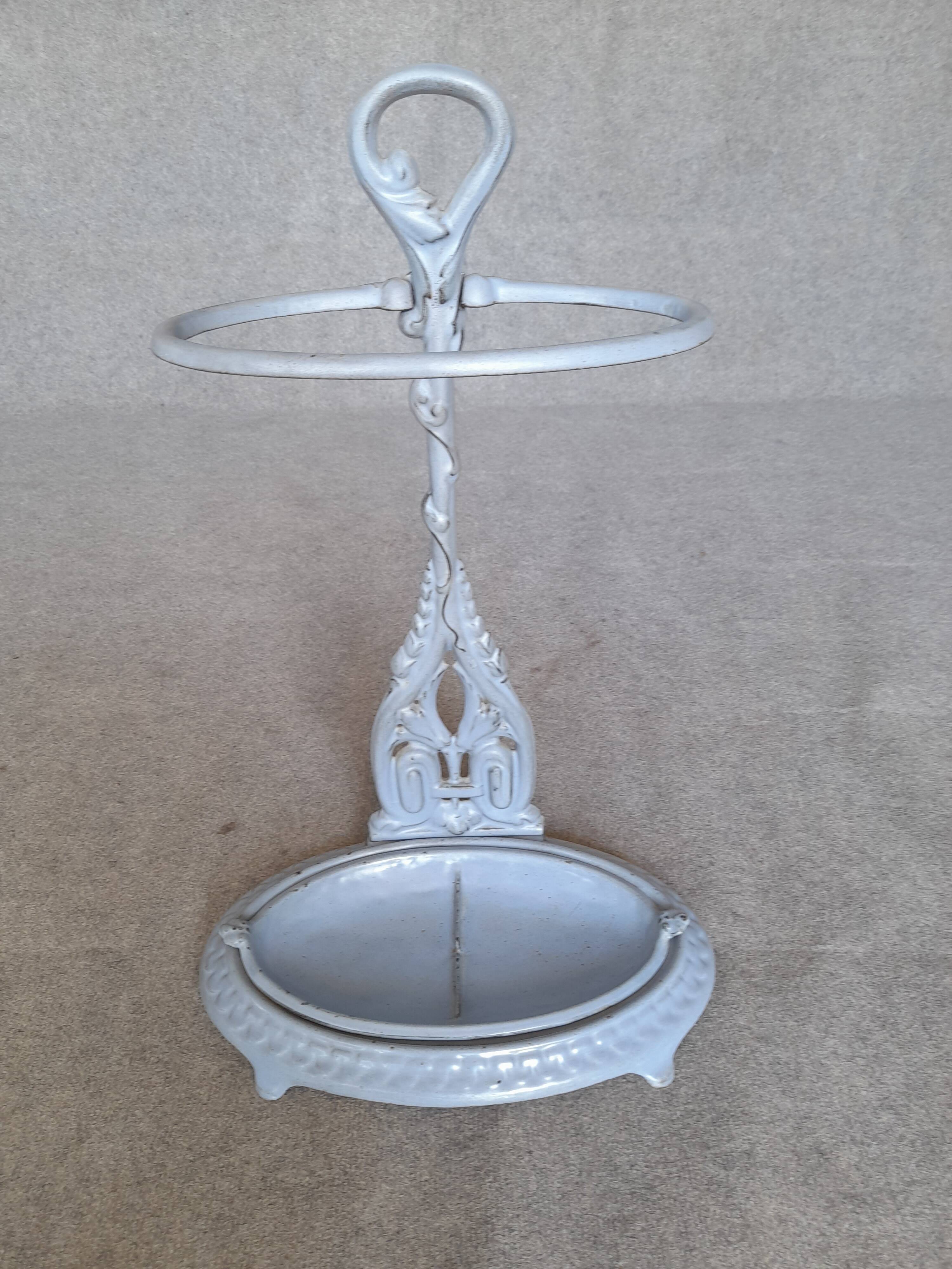 Enamelled cast iron umbrella stand