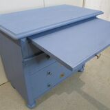 Former desk, dresser presentation