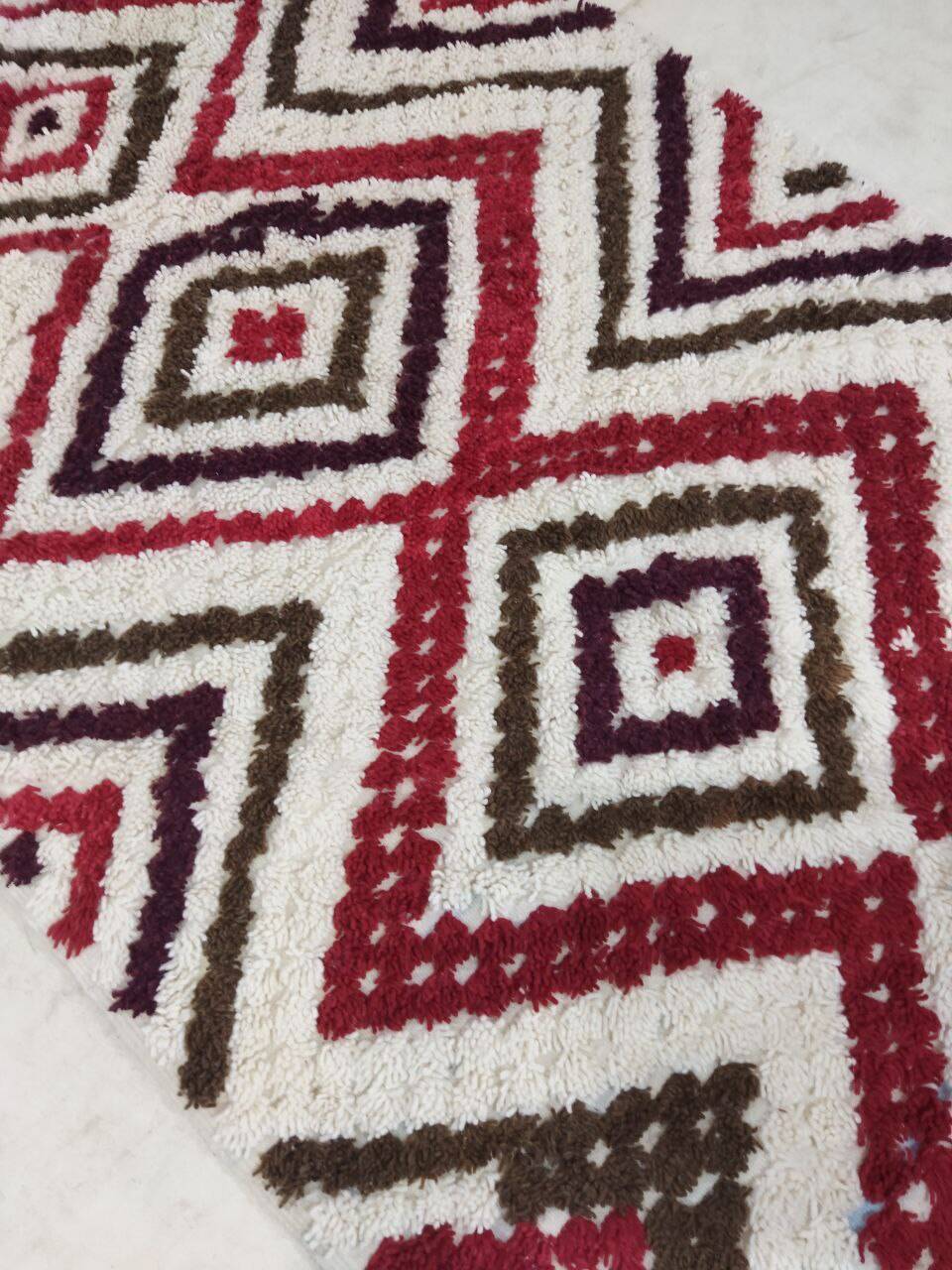 Handmade moroccan berber rug 255 x 138cm