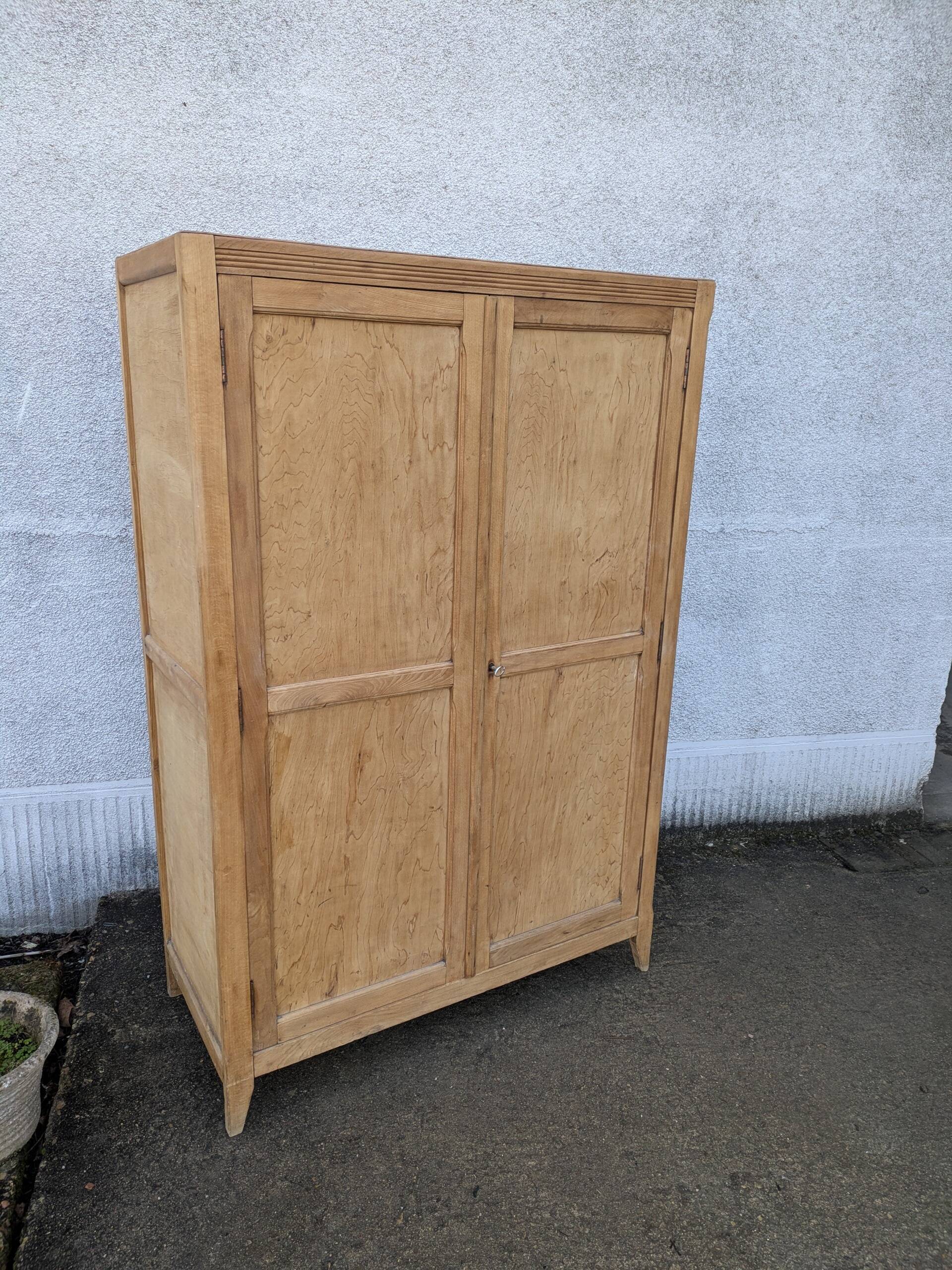 Low Parisian wardrobe