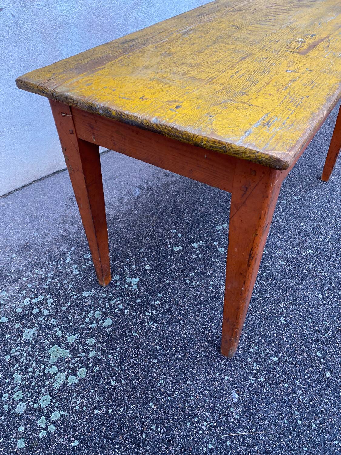 Champigneulles brasserie table