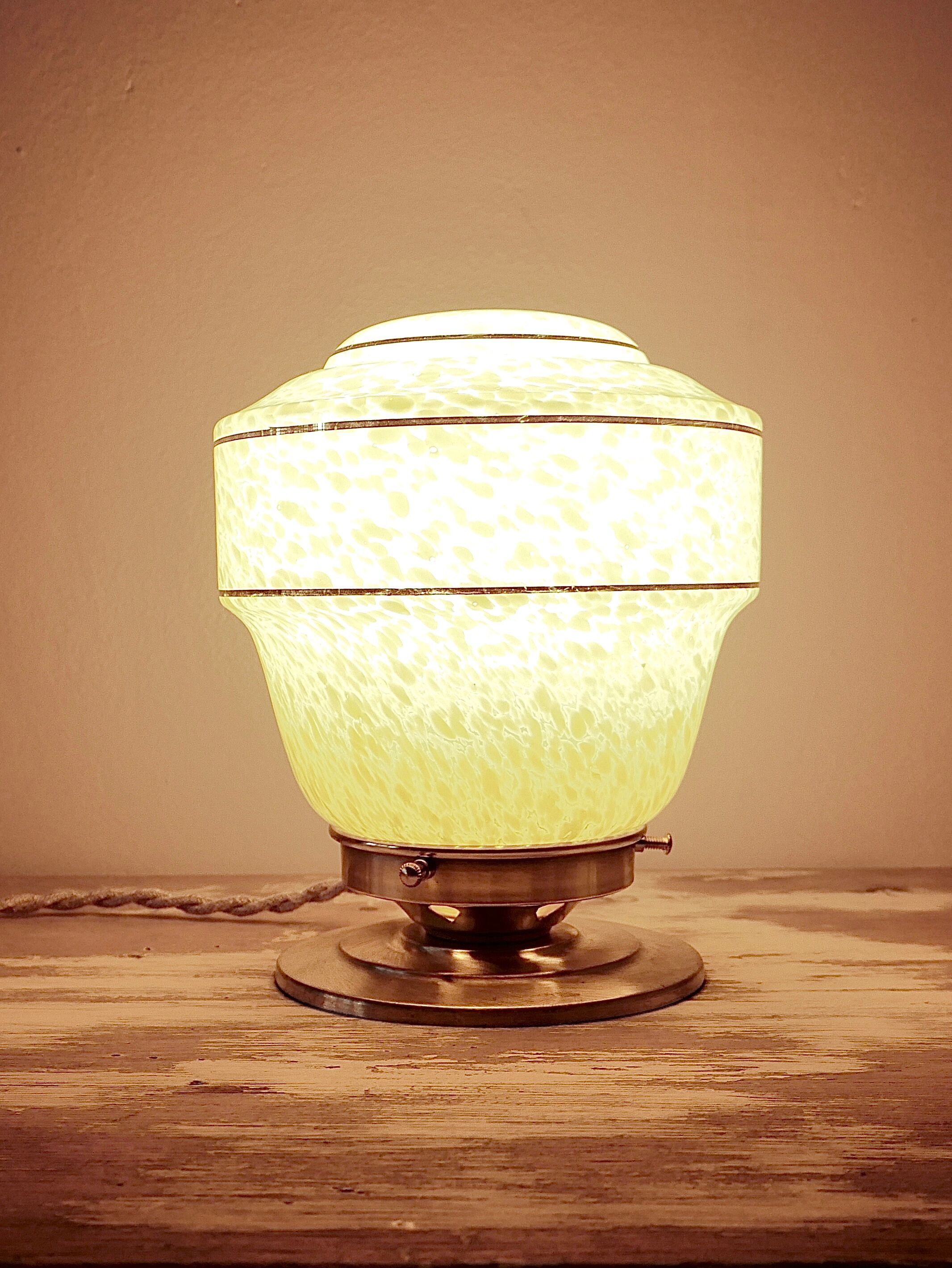 Clichy glass table lamp with a golden trim