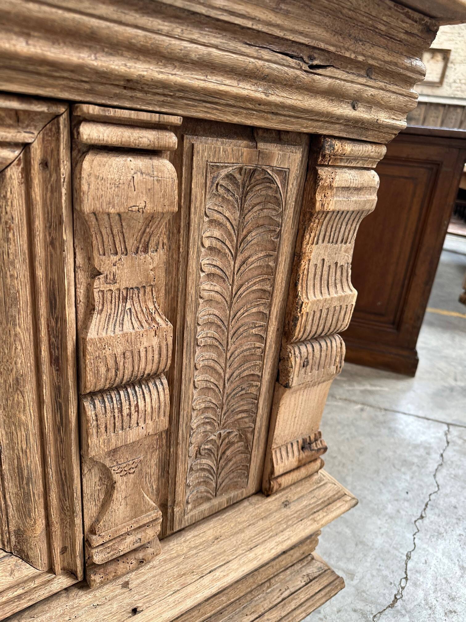 18th century solid oak chest of drawers