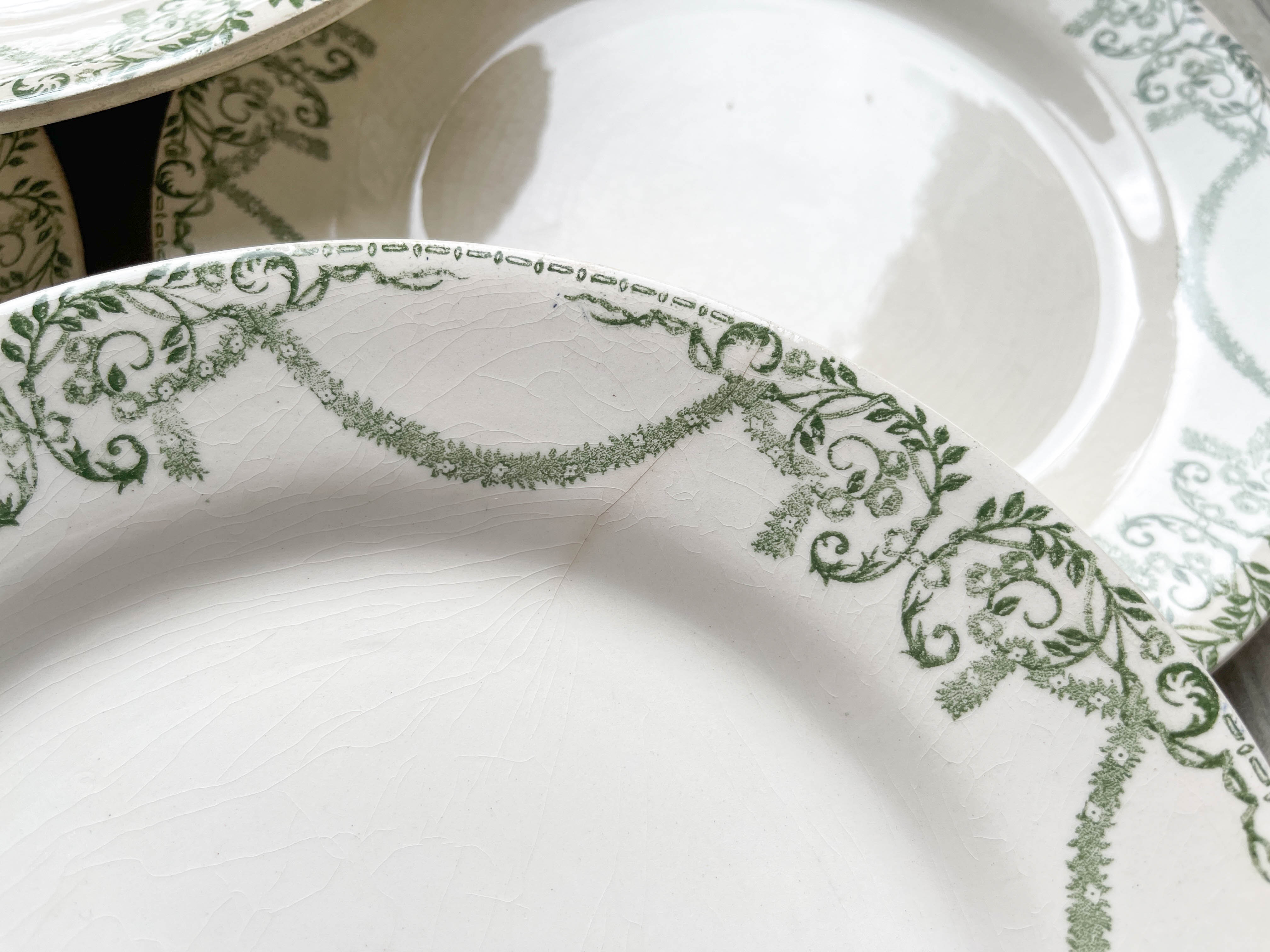 Flat plates terre de fer green creil & montereau labrador model "napoleon" 1890s