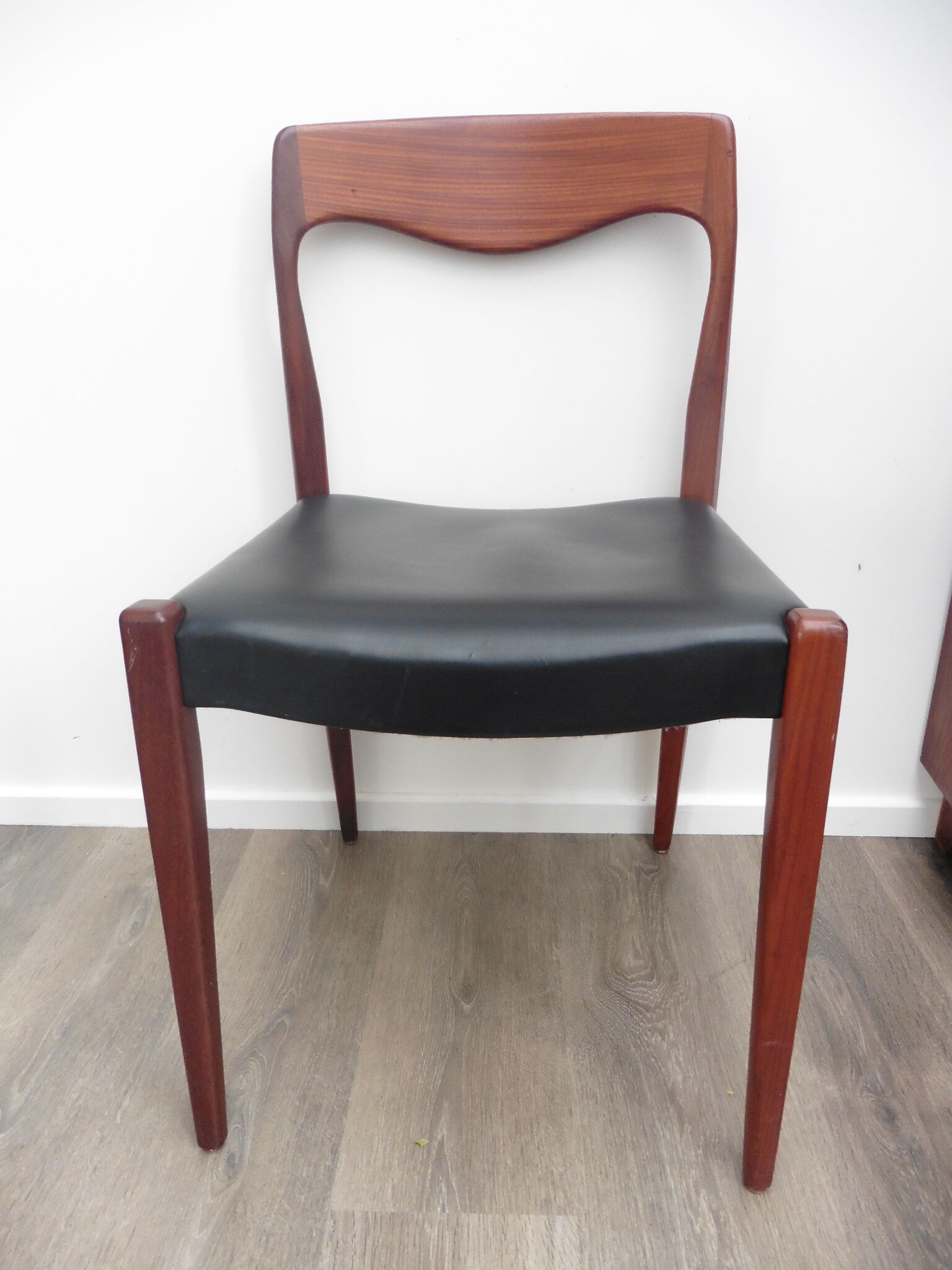 Pair of chairs Niels Otto Møller