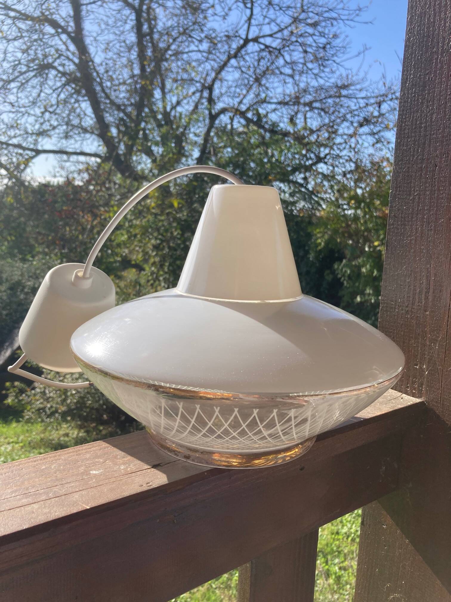 Space Age saucer pendant light, 1950s chandelier, in white and gold glass