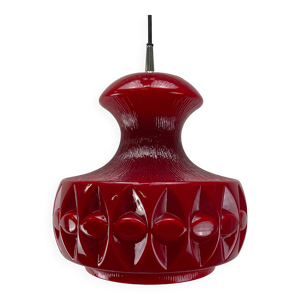 Suspension en verre rouge
