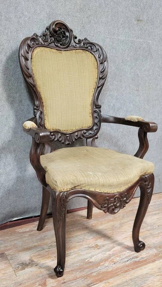 Louis XV style curved desk chair in carved mahogany circa 1850