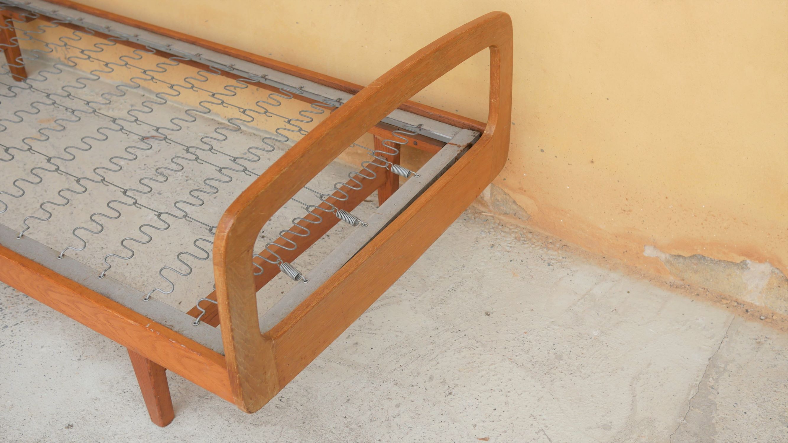 Daybed by J. Hauville for Bema editions