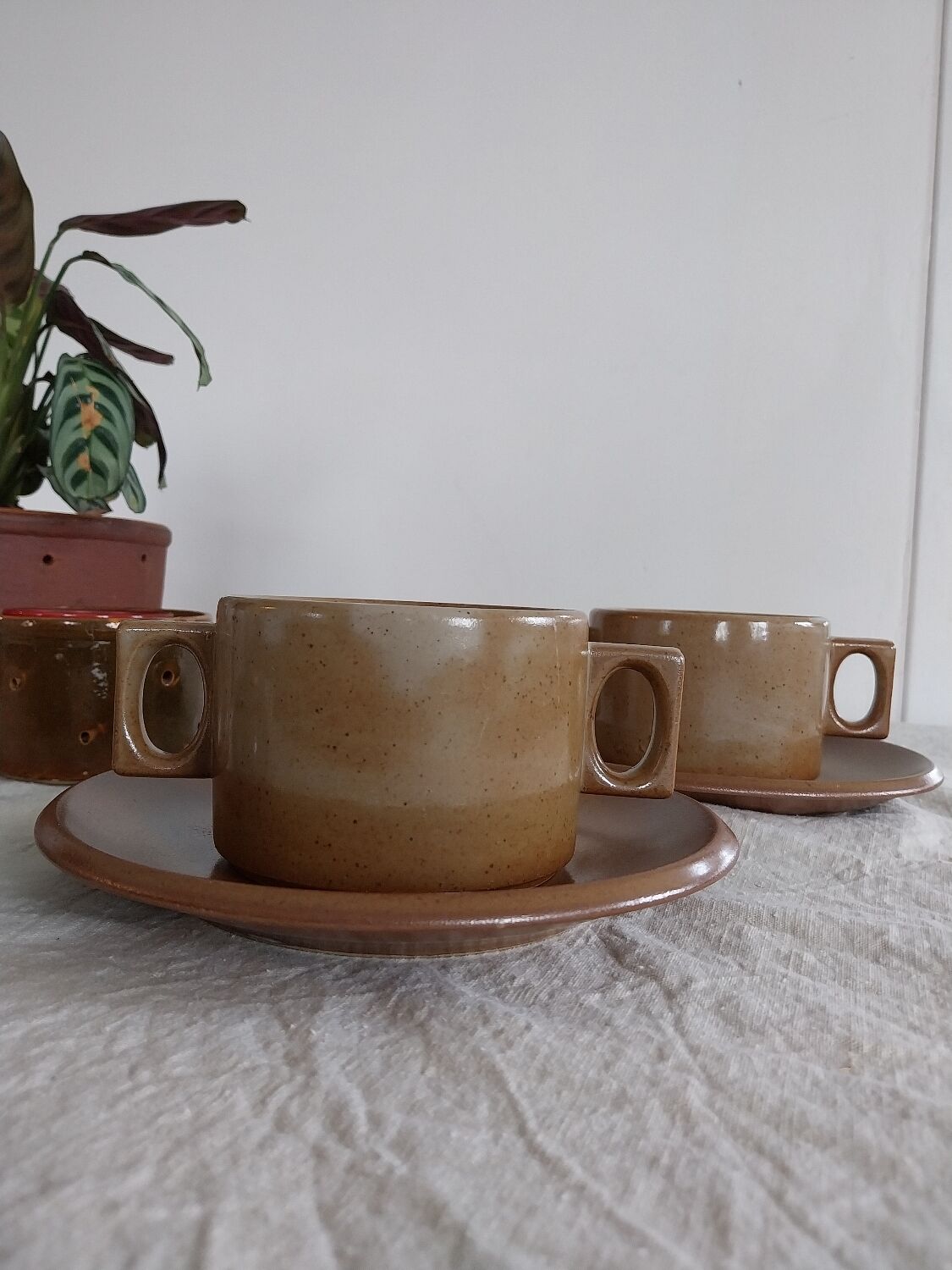 Brenne sandstone cups