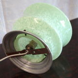 Plafonnier globe opaline vert anis – années 50