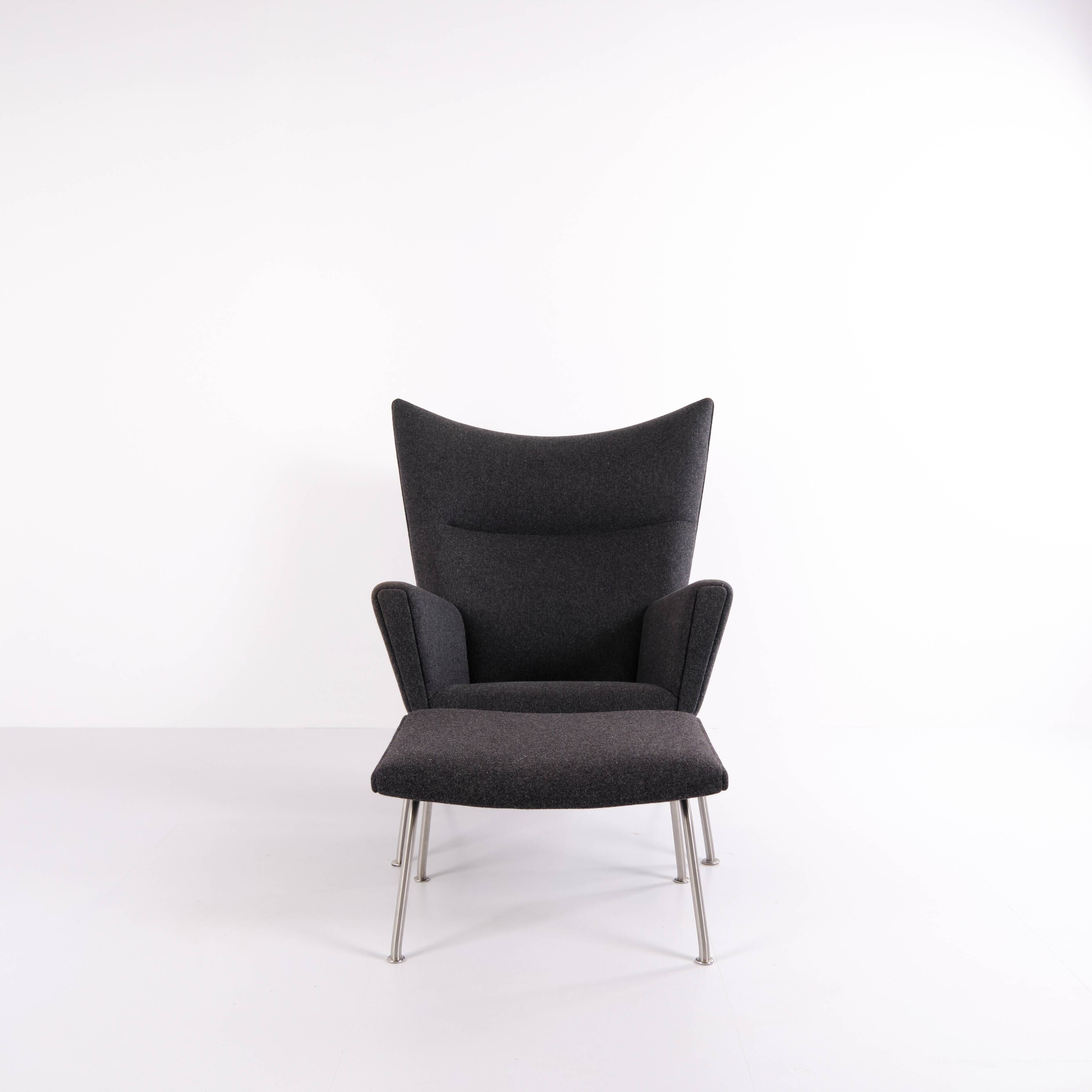 Wingchair – Hans J. Wegner – Model CH445 – Carl Hansen & Søn – Grey Hallingdal – With Footstool