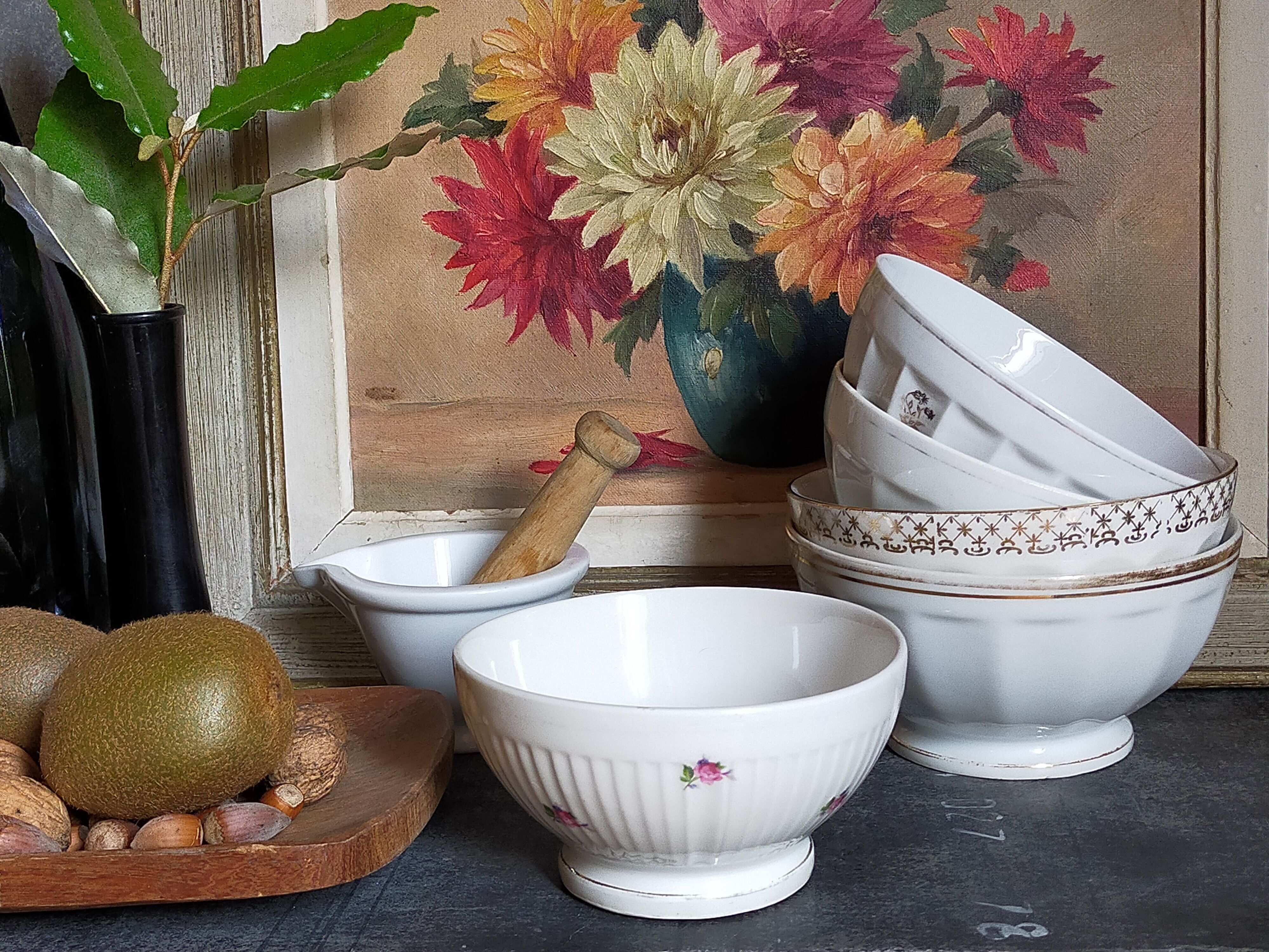 Five matching antique porcelain and earthenware bowls