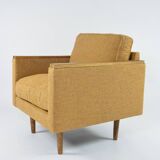 Fauteuil carré jaune chiné