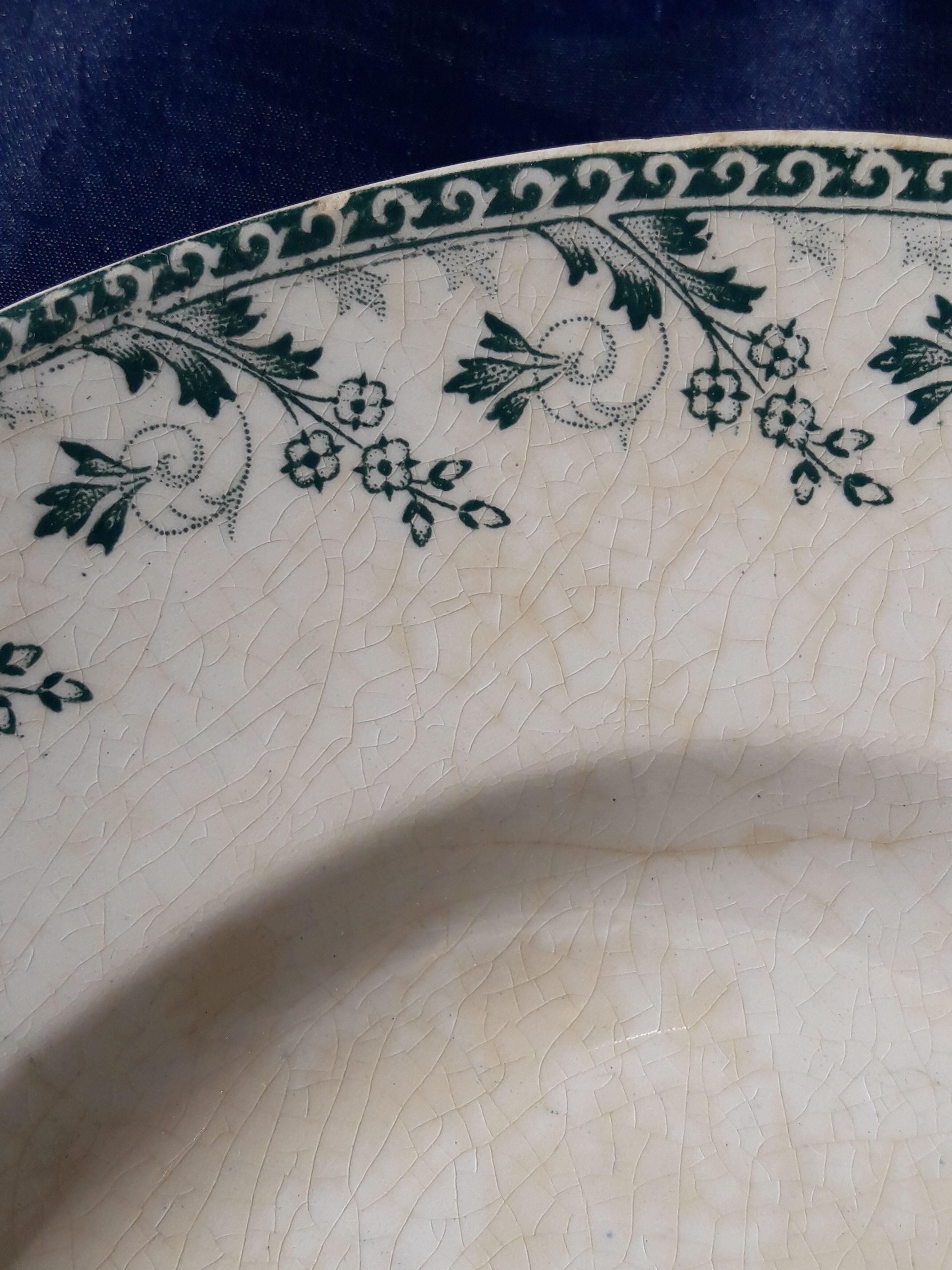 Gien Iron Earth's opaque porcelain oval dish Model Montigny L 37.5 cm