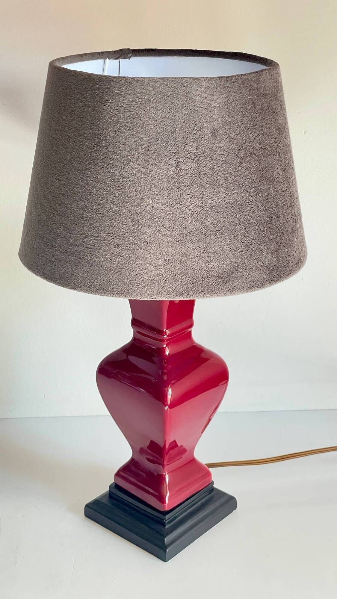 VINTAGE Chic Ceramic and Velvet LAMP