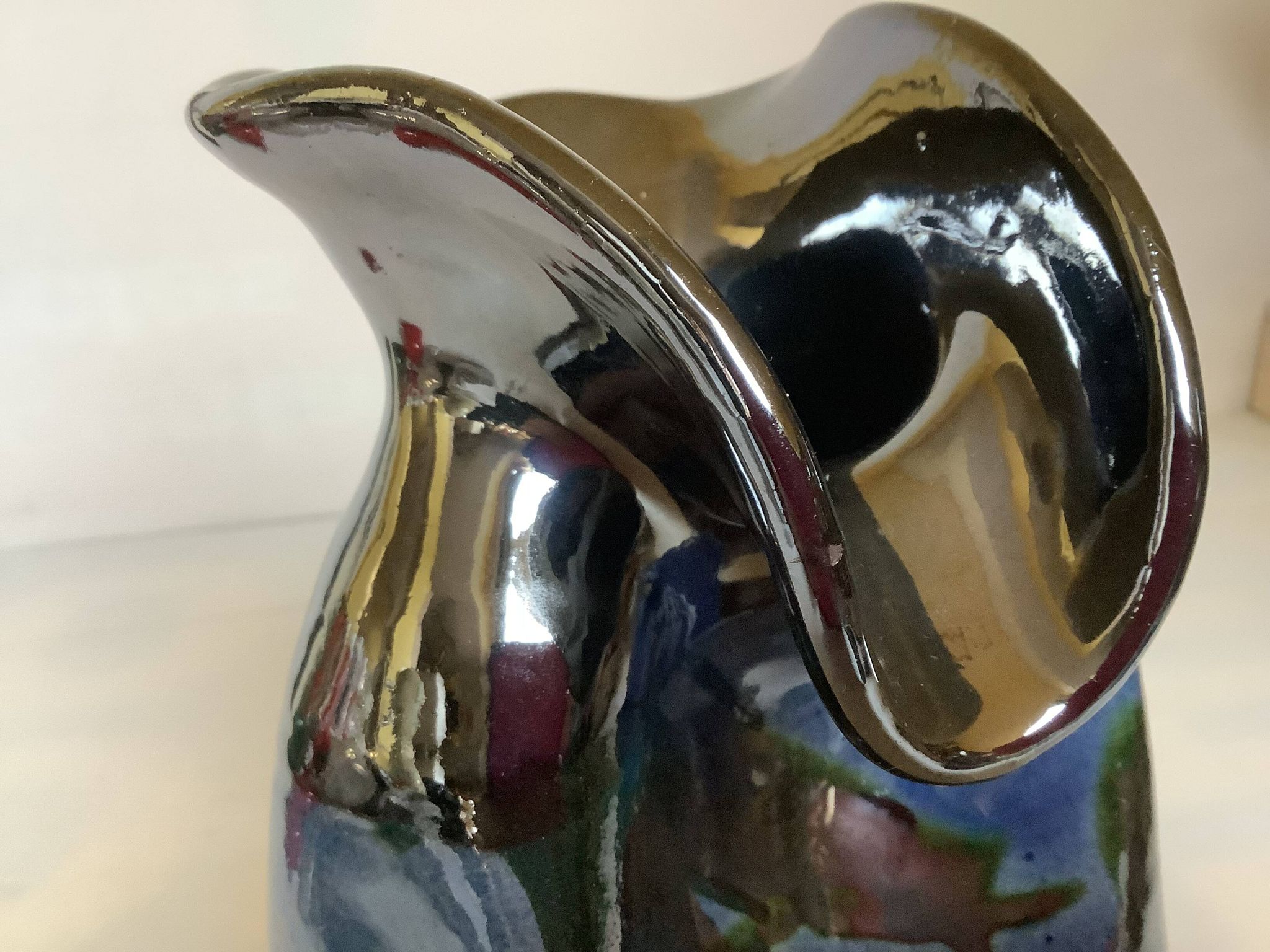 Iridescent modernist vase by Thomas Buxo