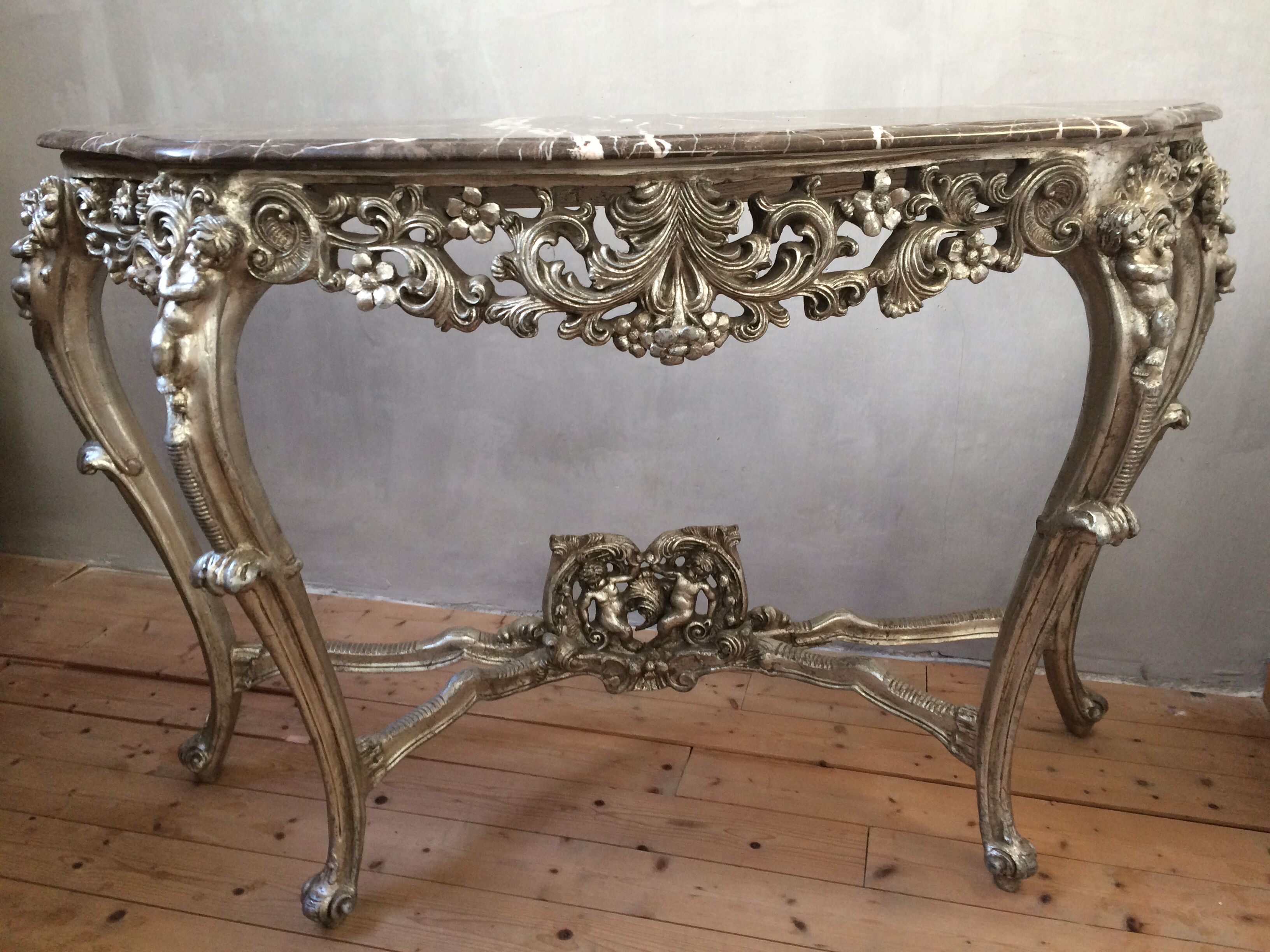 Baroque console