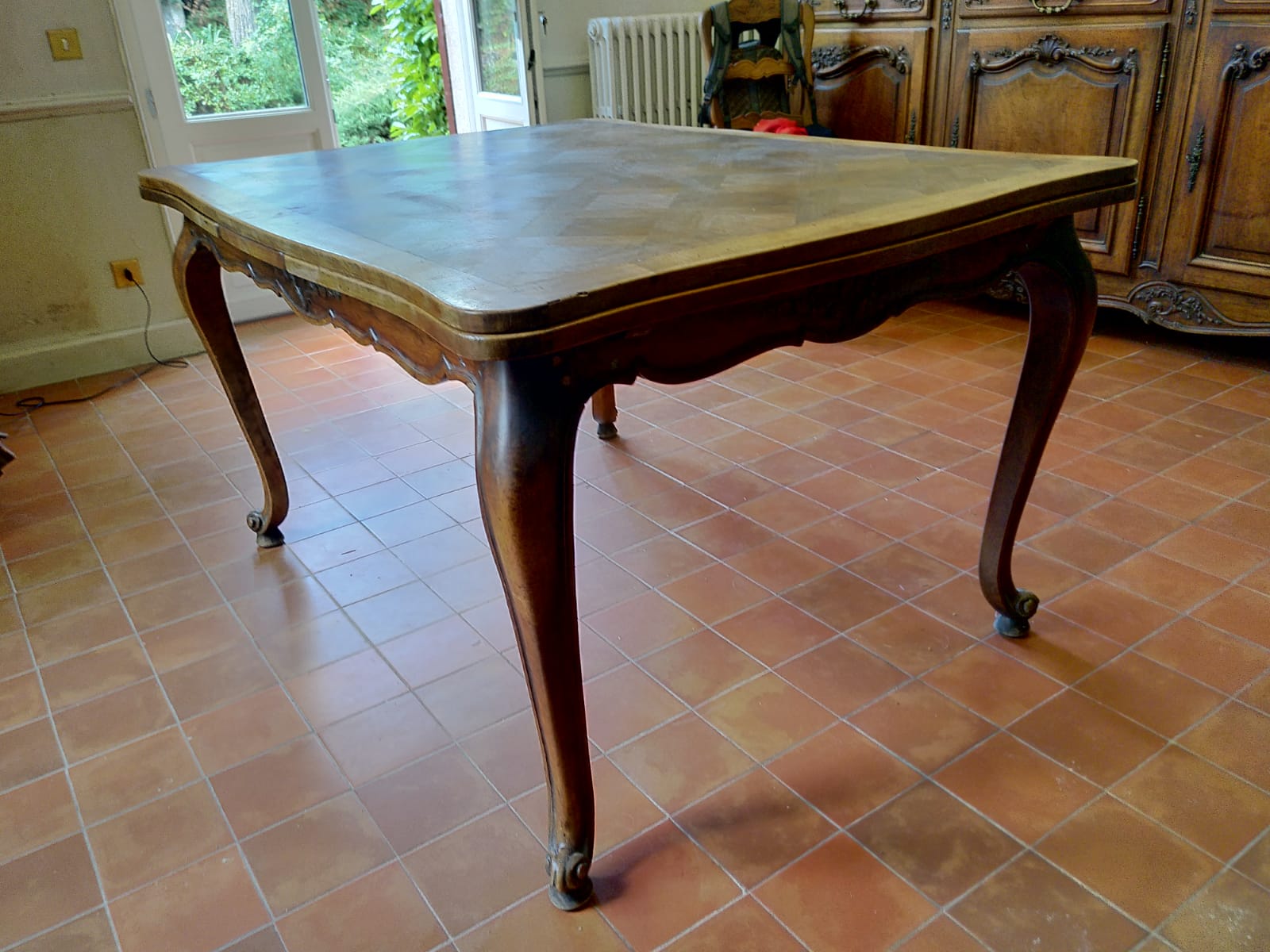 Dining table with extensions