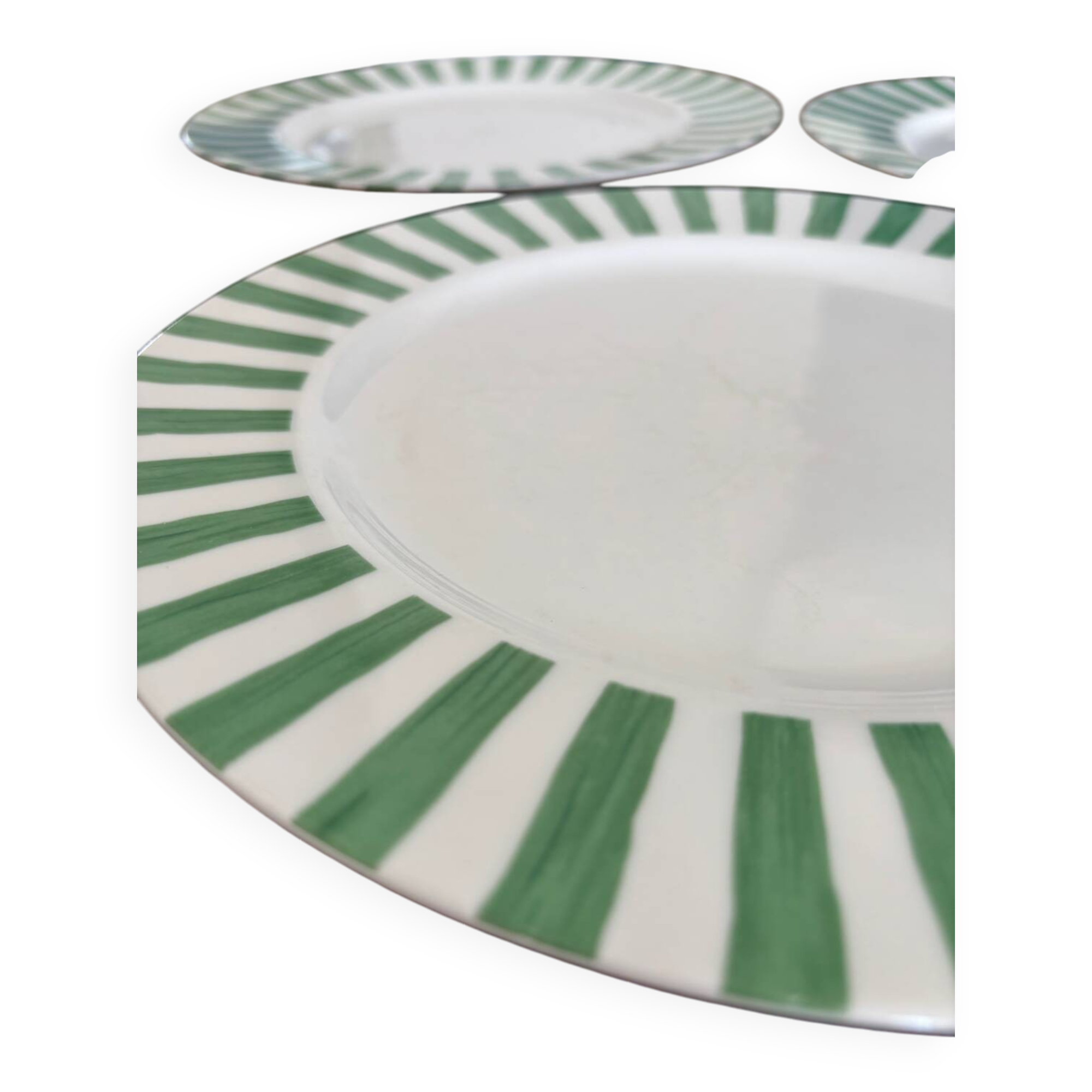 Set of 8 large Guy Degrenne flat plates, vintage green pareo model