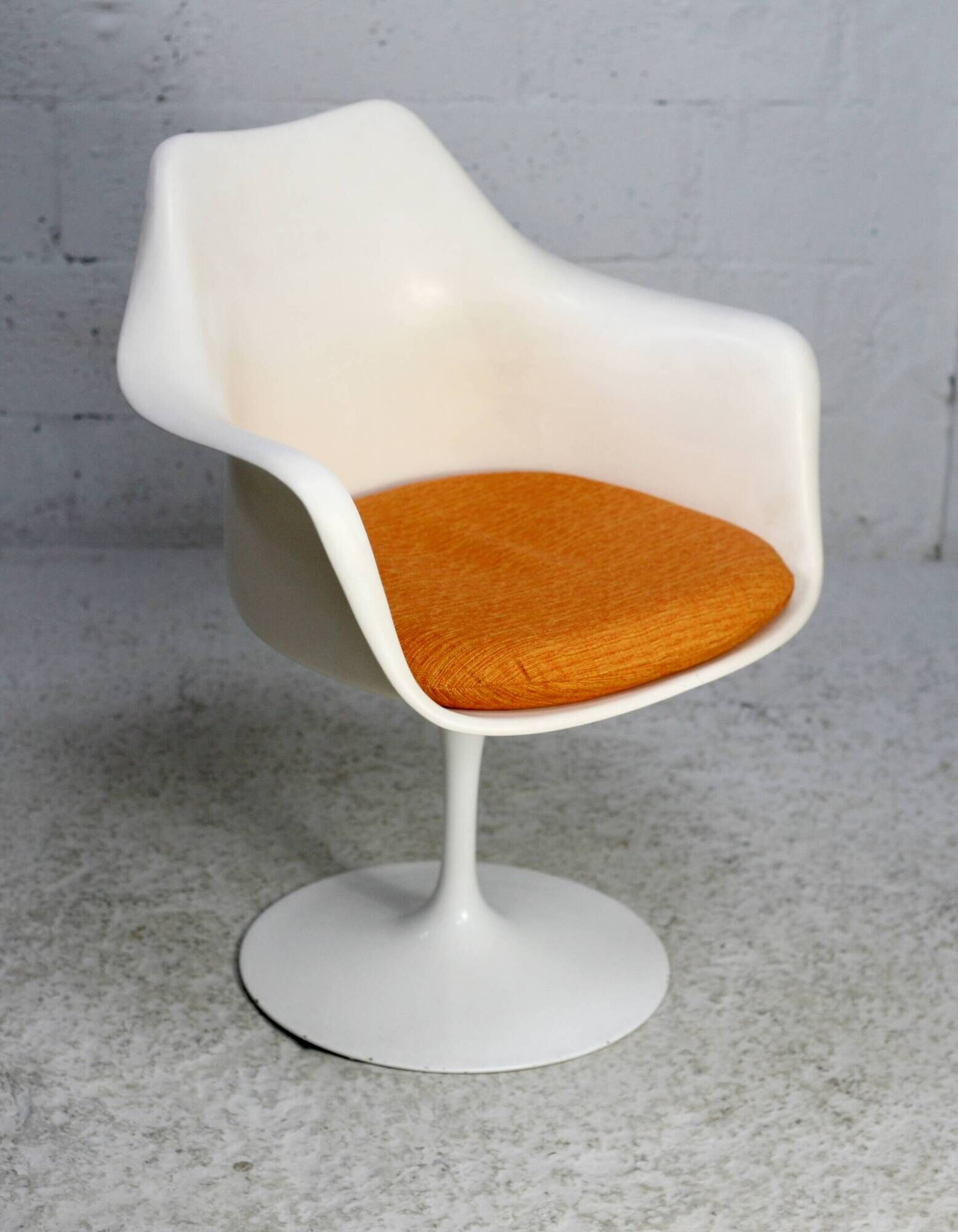 Swivel tulip armchair by Eero Saarinen, Knoll International, circa 1960