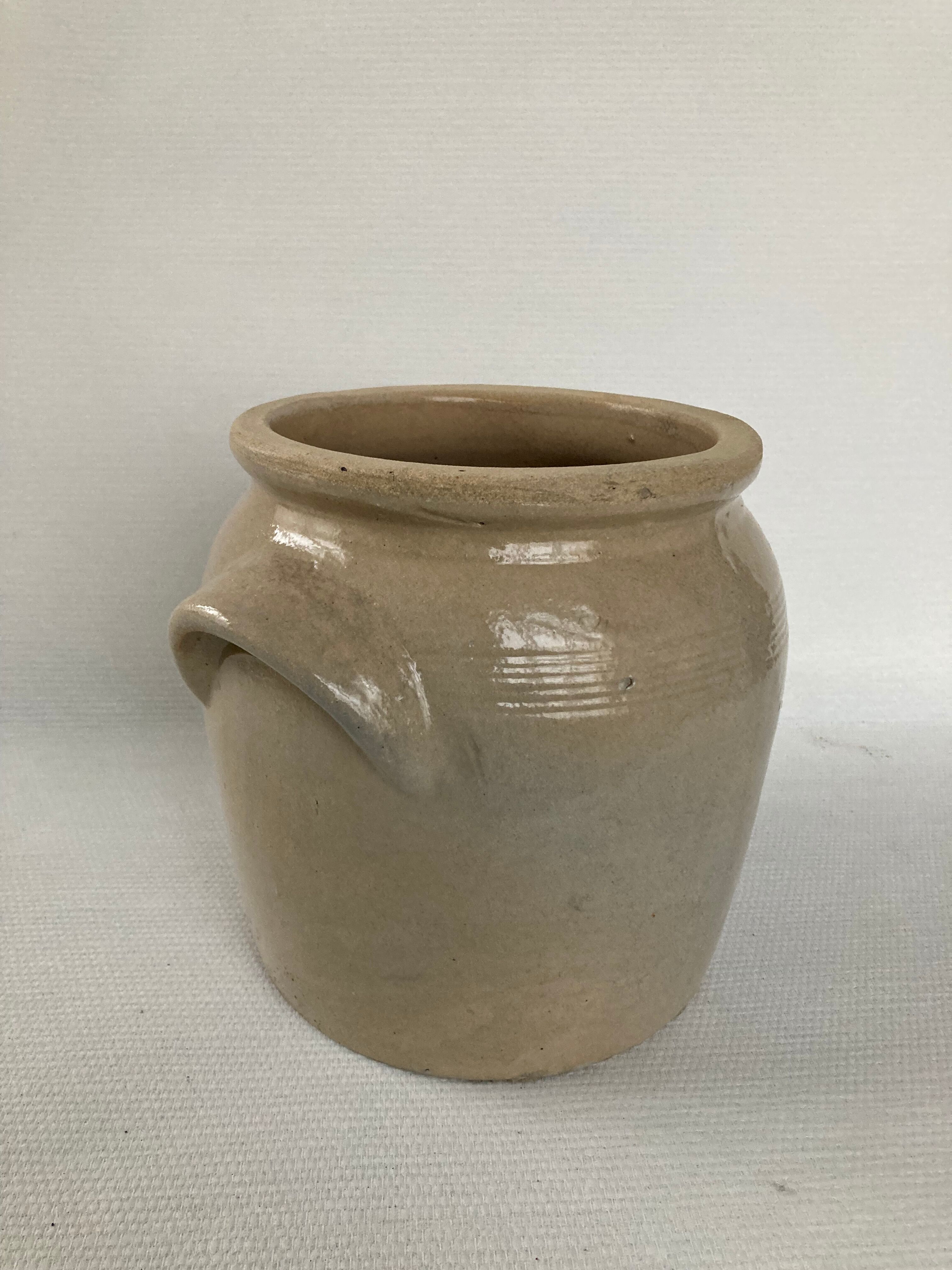Beige sandstone pot