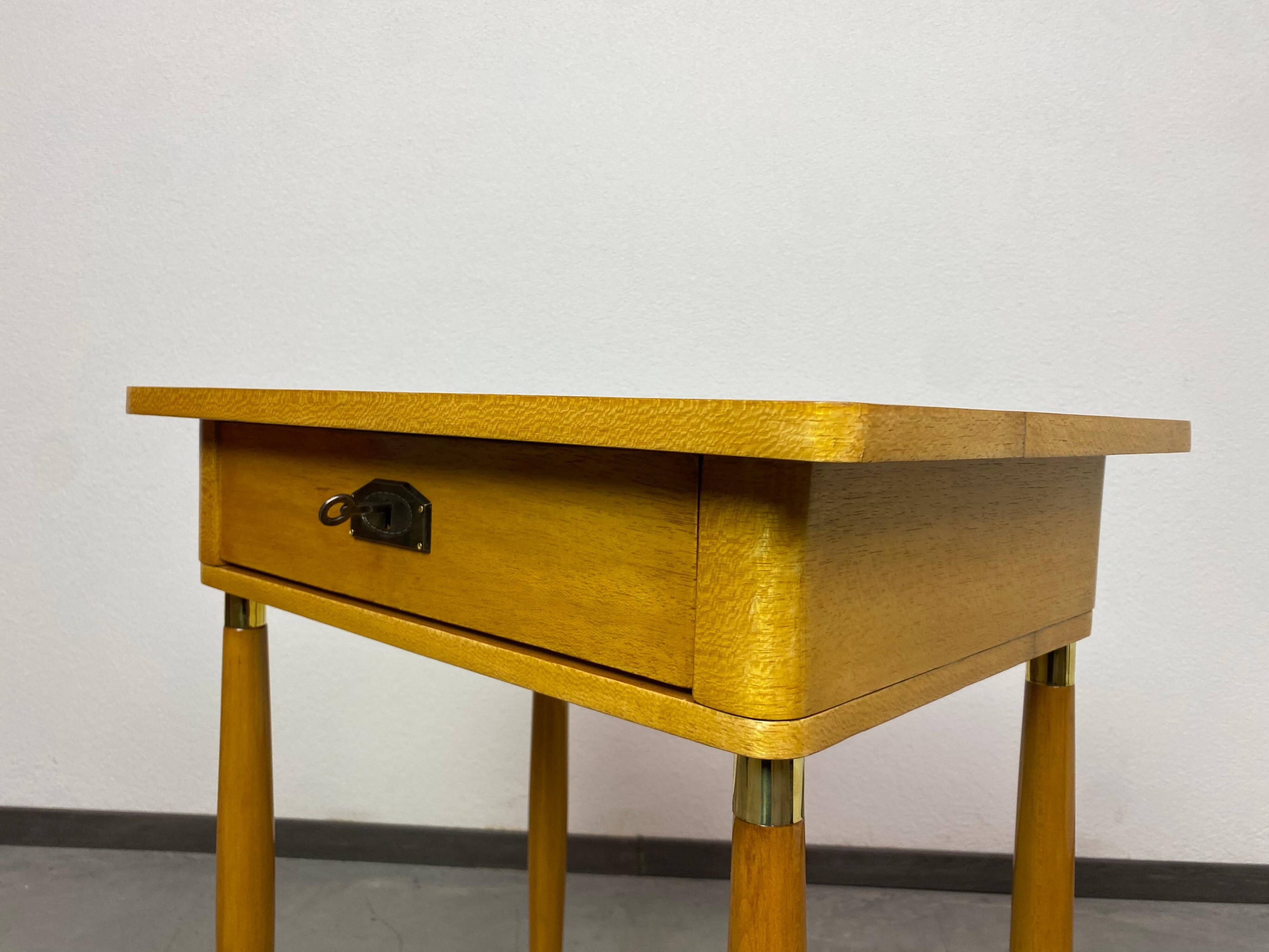 Table d'appoint art déco