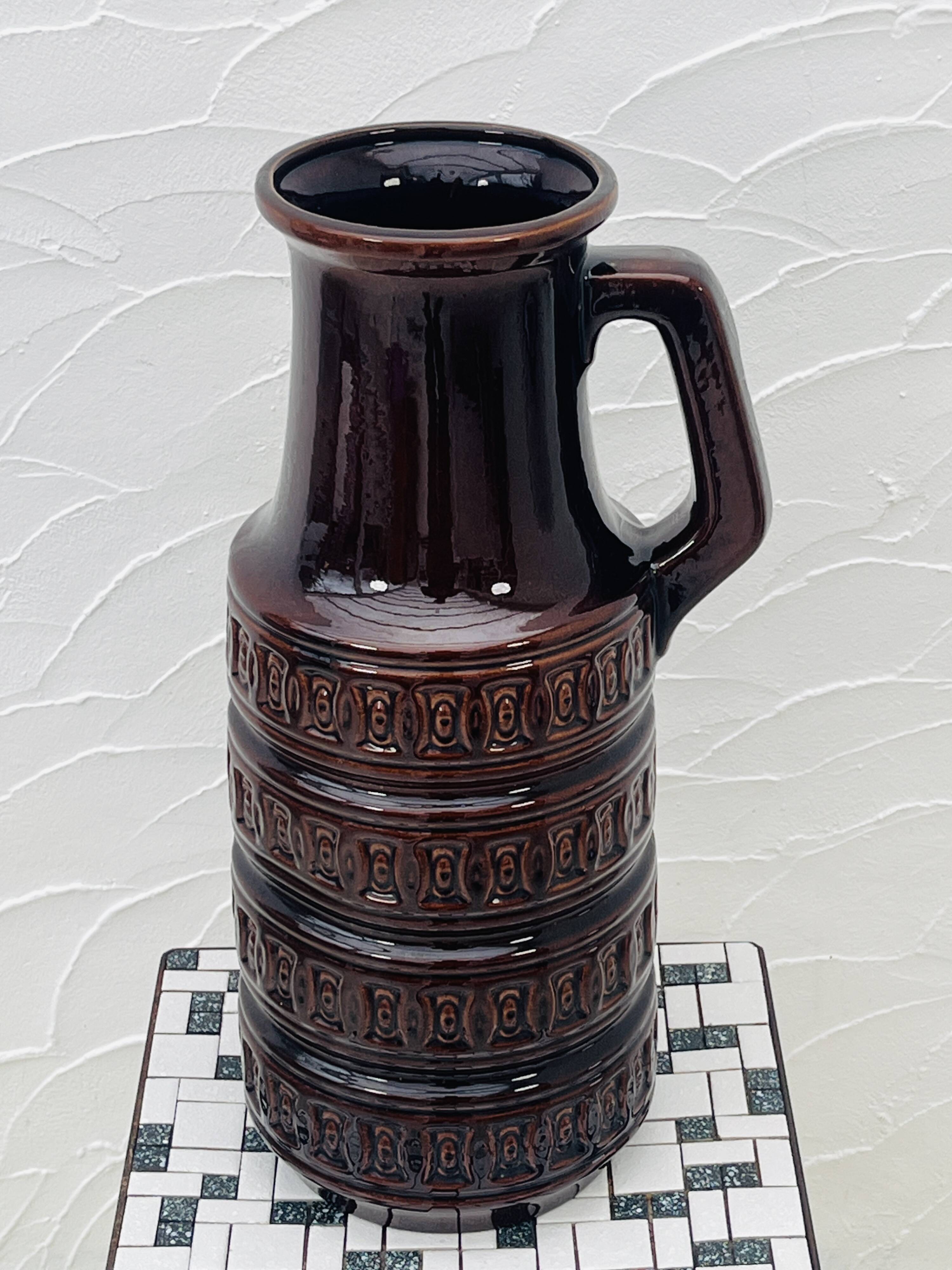 Vase West Germany brown with geometric relief from the 1970s.