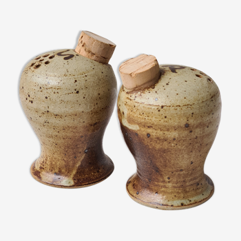 Sandstone salt and pepper shaker