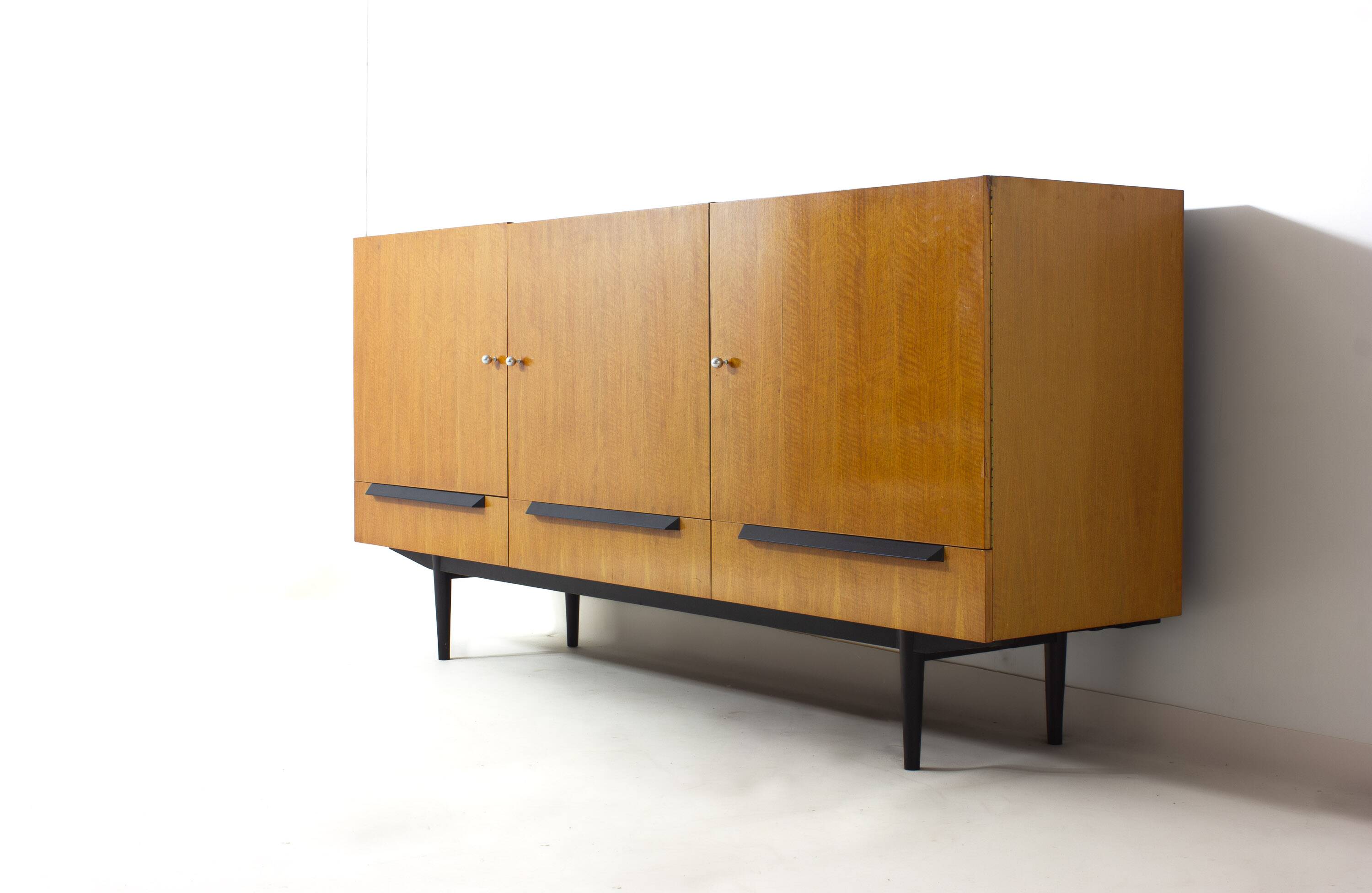 Modernist Belgian sideboard in maple, 1960s