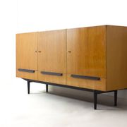 Enfilade moderniste belge en érable, années 1960