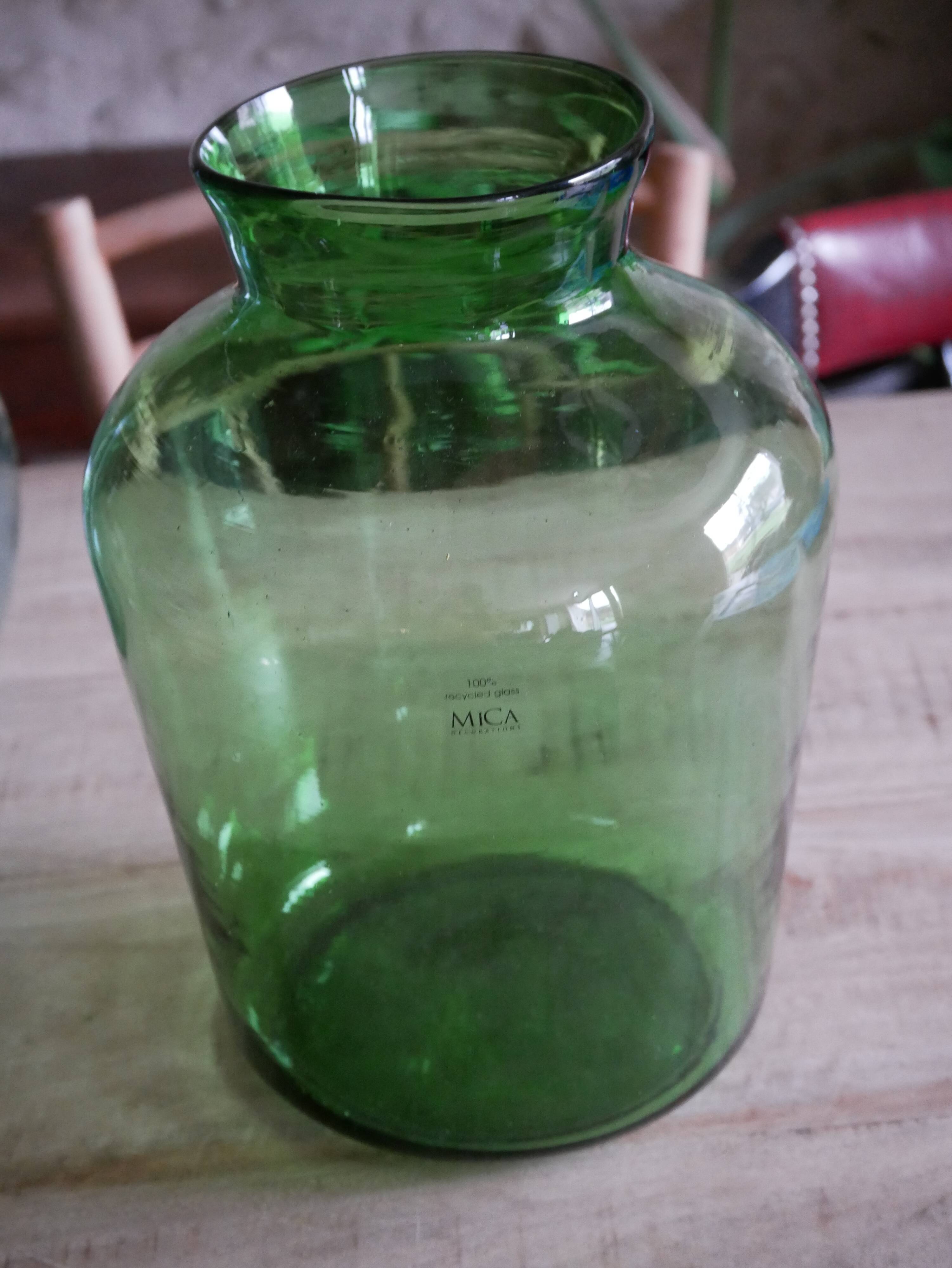 Vase type demijohn