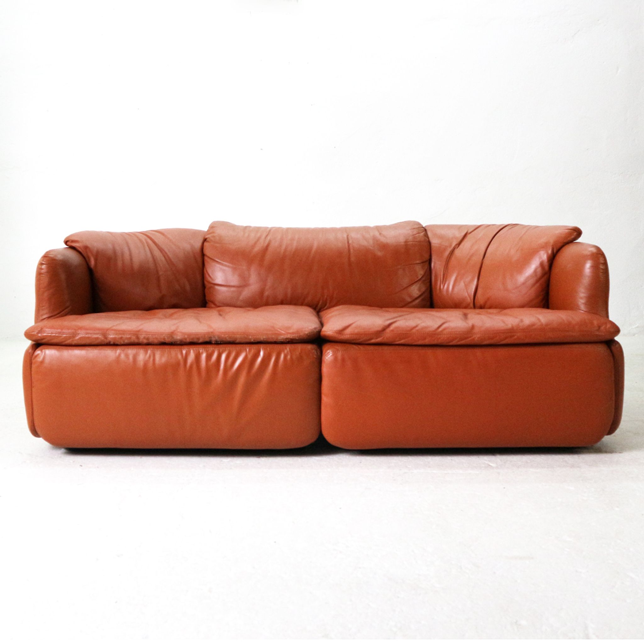 Confidential sofa by Alberto Rosselli for Saporiti Italia, 1970s