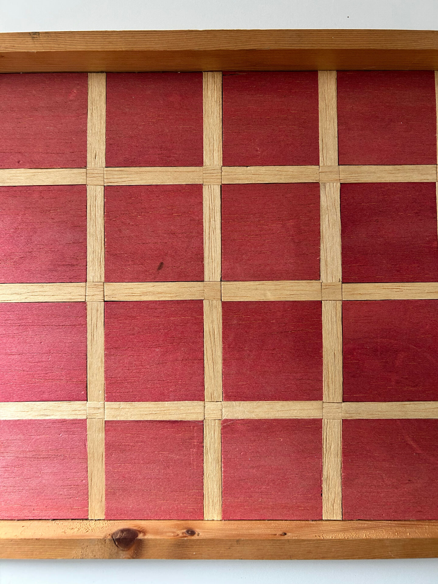 Red checkered plateau unique piece