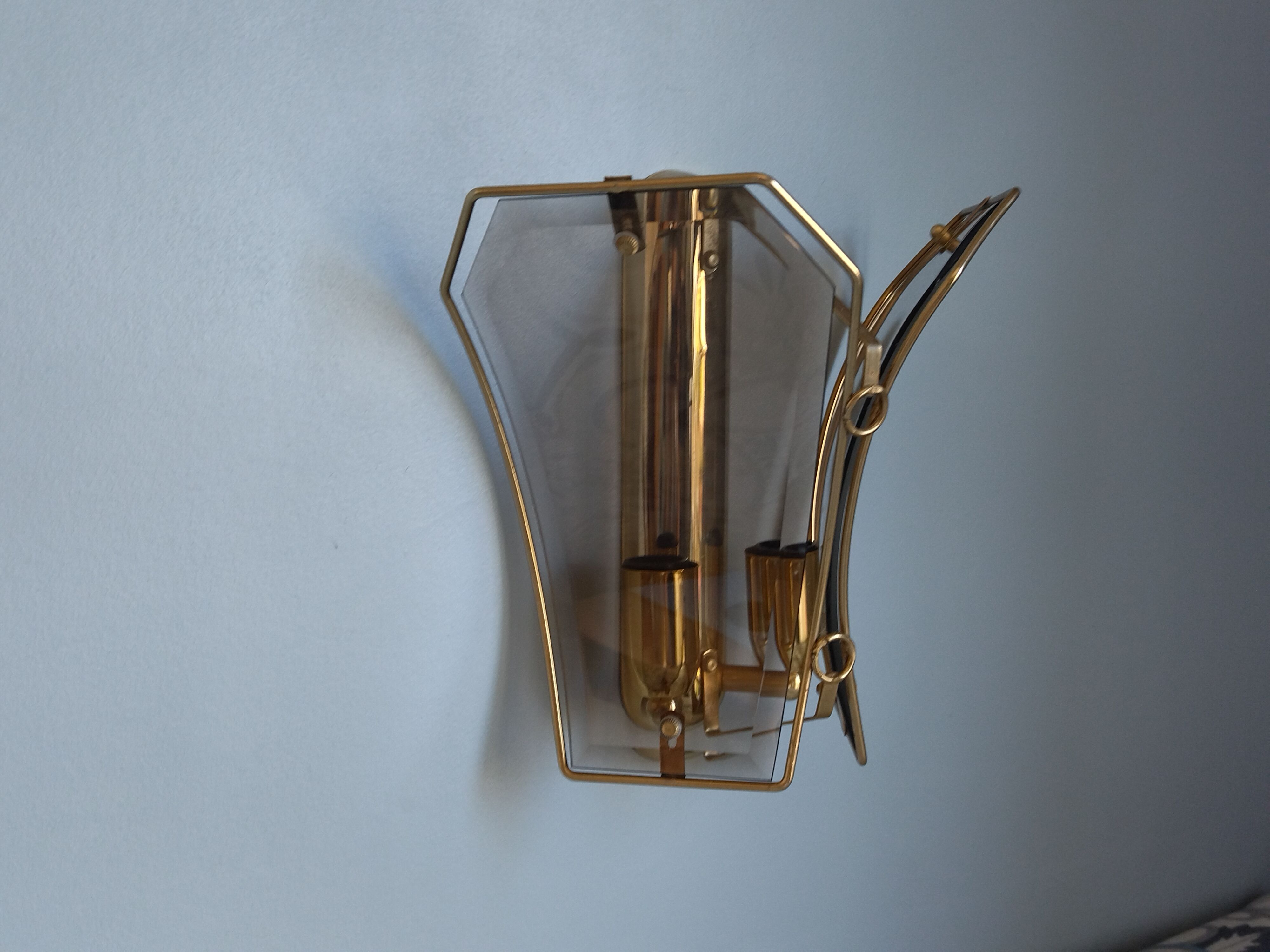 Wall lamp two fires in brass and curved glass from the 80s