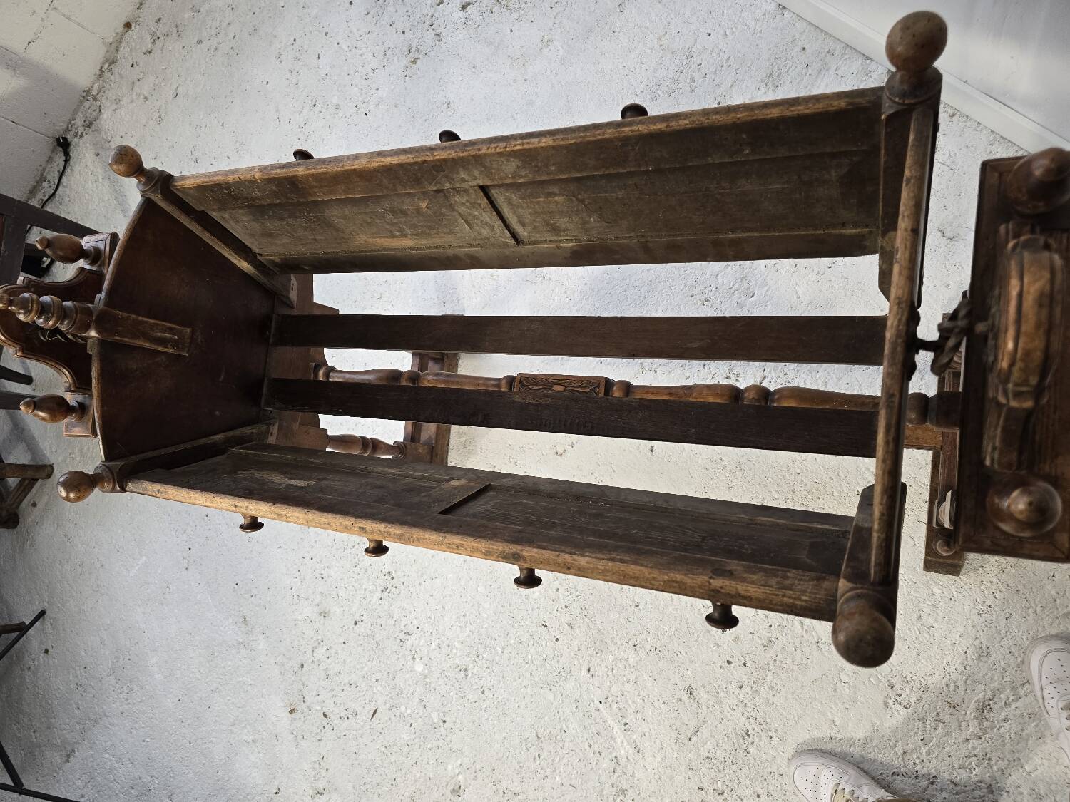 19th century cradle in carved fruitwood – Antique planter