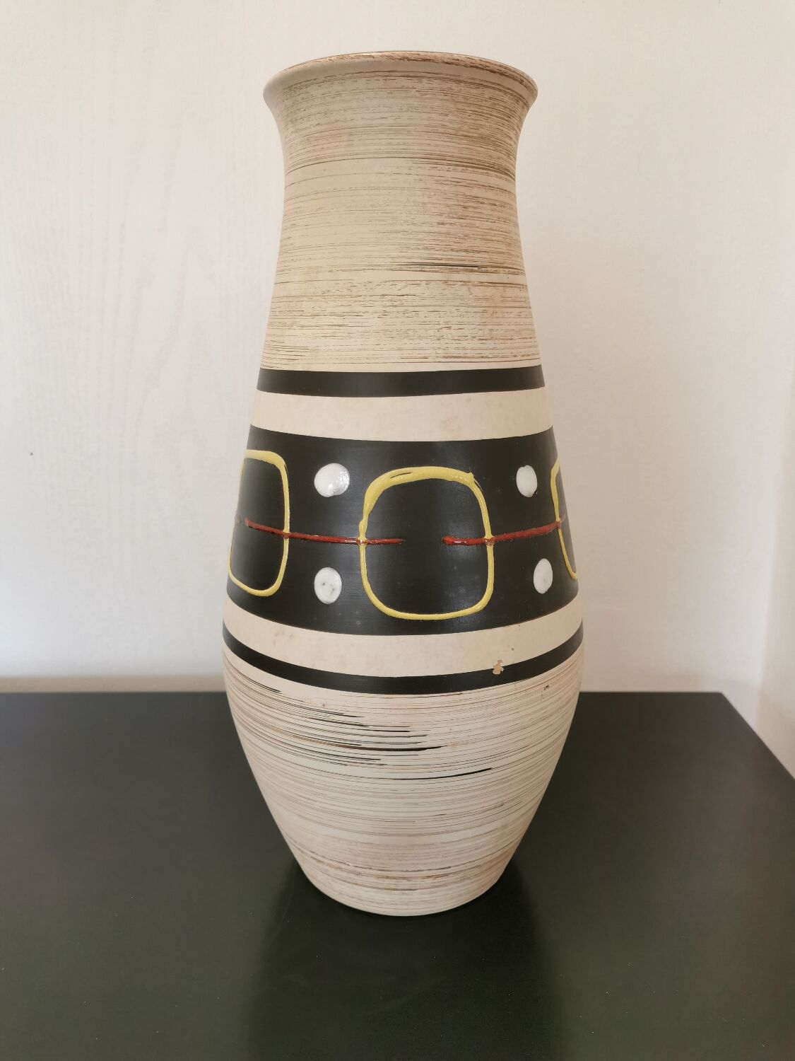 Cartens vase. Geometric vintage