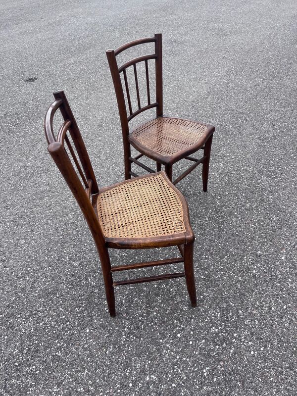 Paire de chaises bistrot cannées