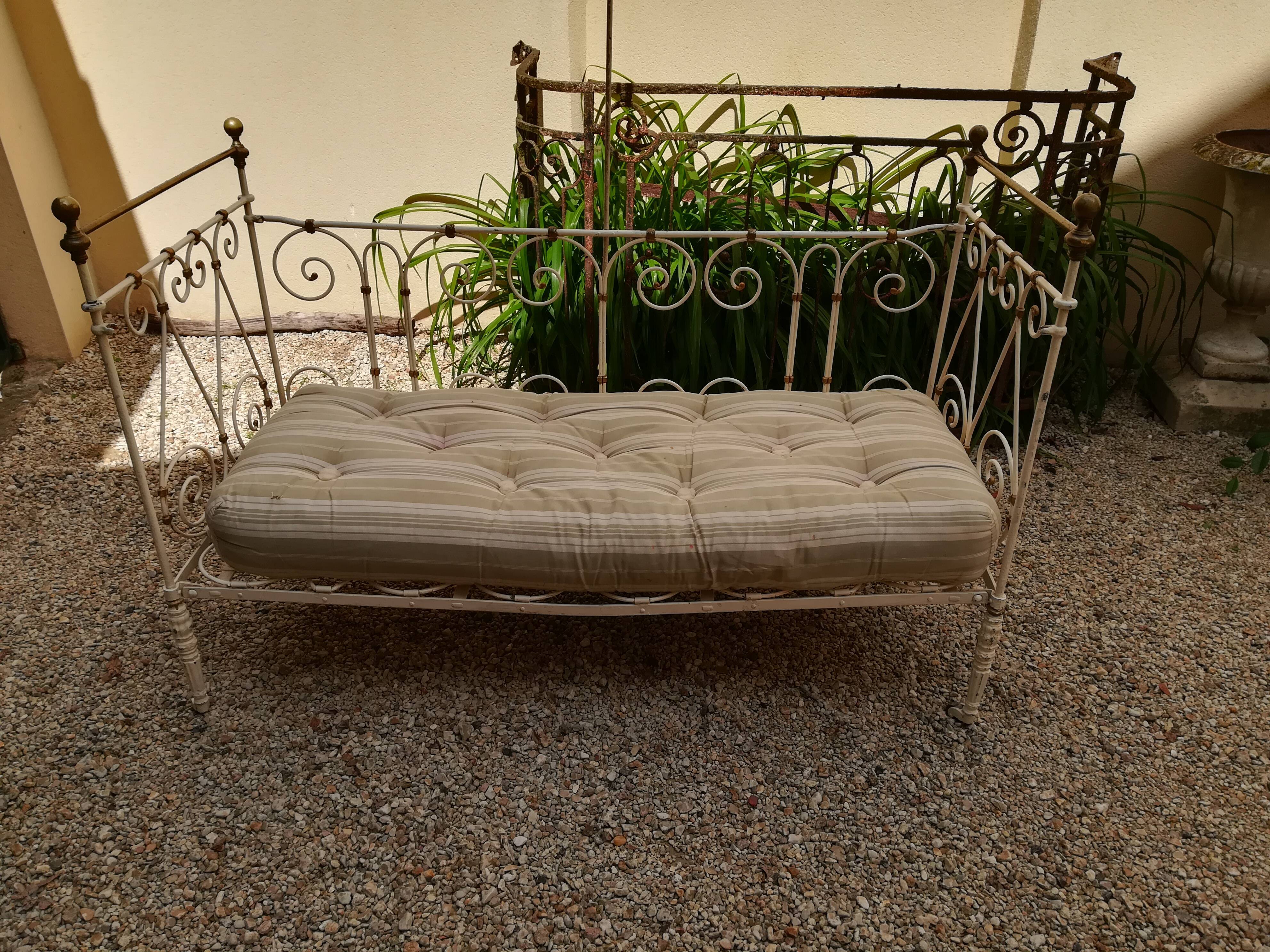 Wrought iron child seat