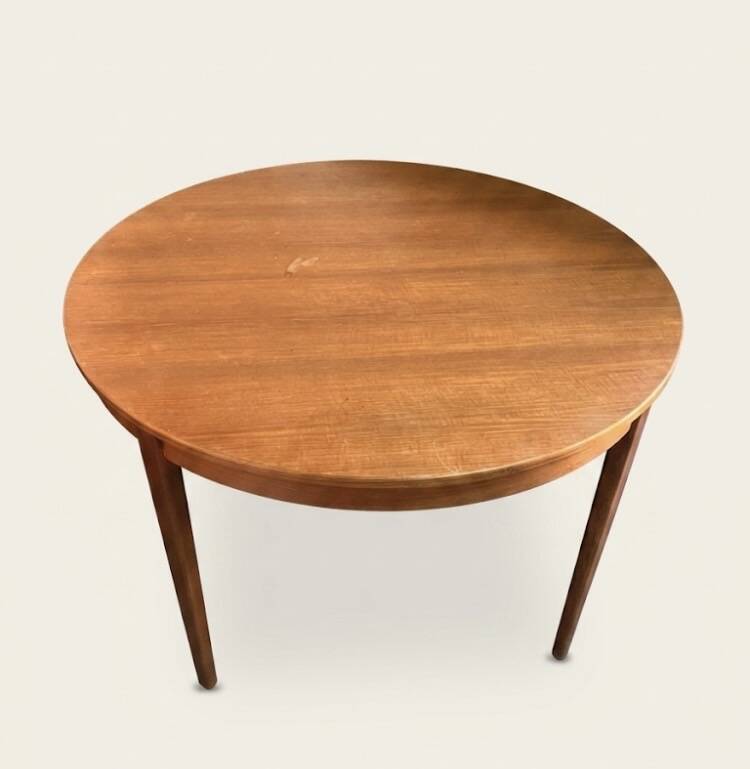 Extendable round teak table by Bertil Fridhagen for Bodafors