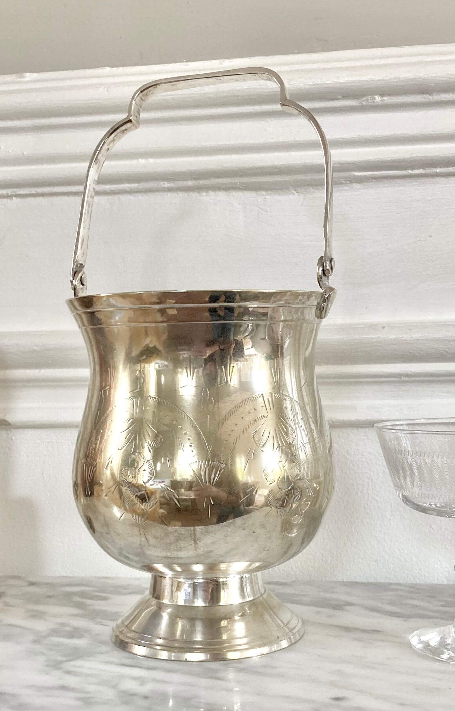 Silver metal ice bucket