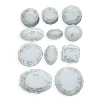 Porcelain service by Villeroy & Boch Riviera model